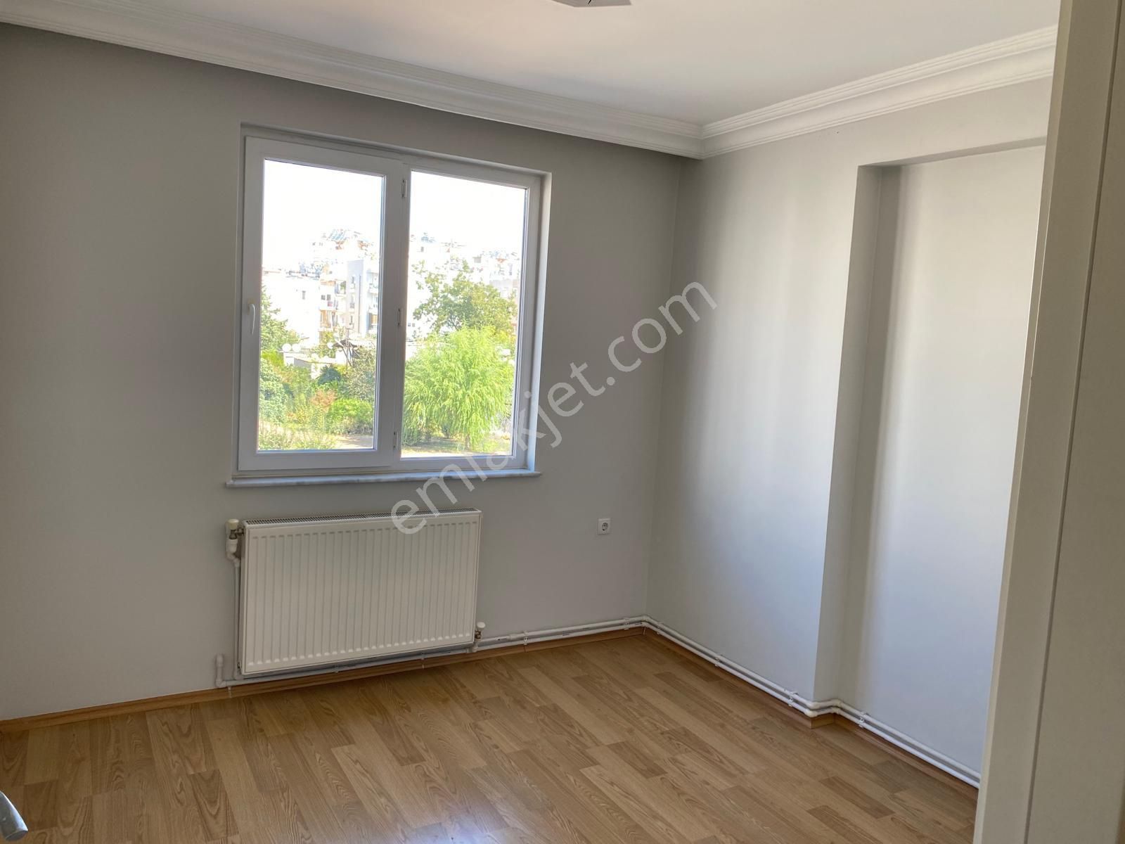 Antalya Muratpaşa Yenigünde Doğalgazlı 2+1 Kiralık Daire
