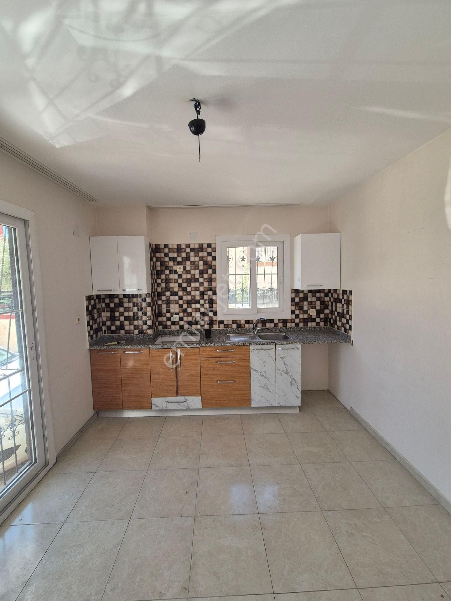 Yeşiltepe 2+1 Açık Mutfak Klimalı Yüksek Giriş Kiralık Daire