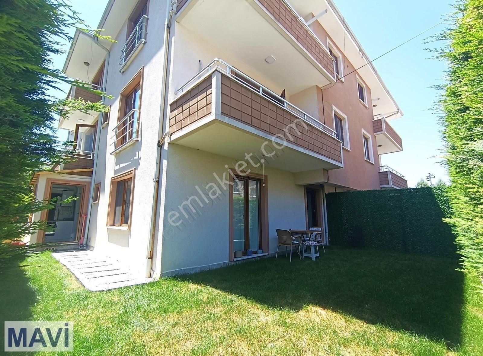 Satılık Dubleks Arifiye'de 3+1 Bahçe Kullanımlı Remax Mavi'den