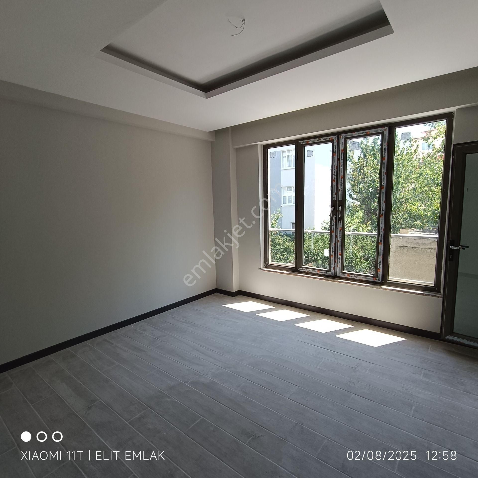 Elit Emlak'tan Satılık 2+1 Mutfak Ayrıca Var 100 M2 Yeni Bina