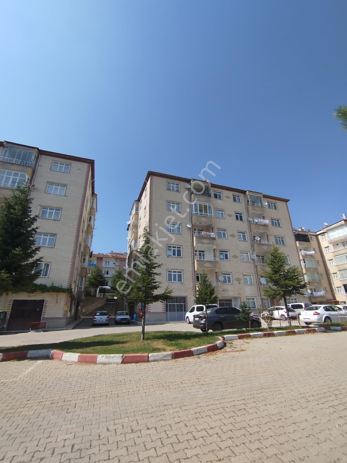 Ars Emlak Dan Çarşı Merkez Site İçerisinde Kiralık 3+1 Daire
