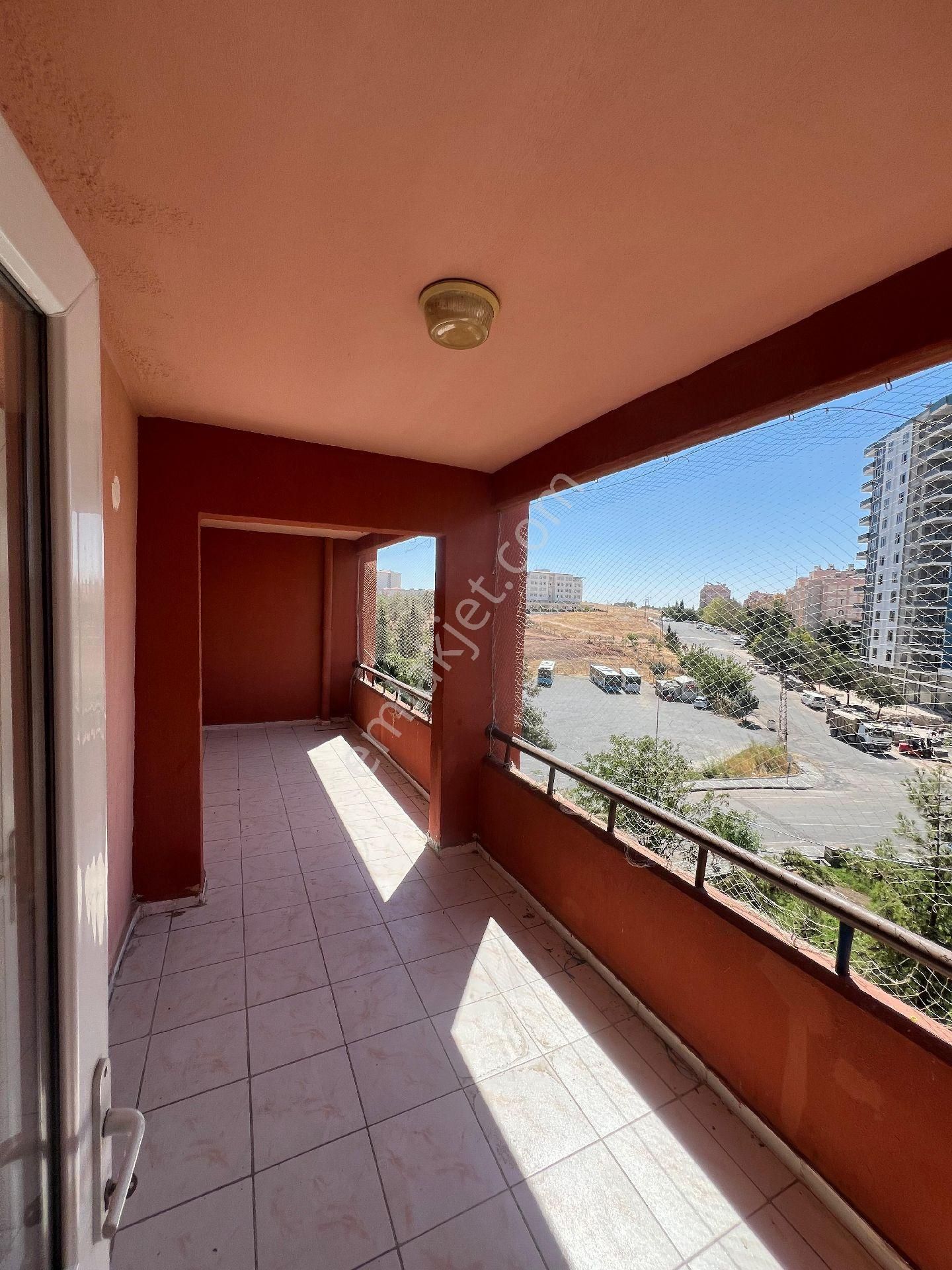 Şanlıurfa Akabe Toki'de 3+1 Kiralık Daire...