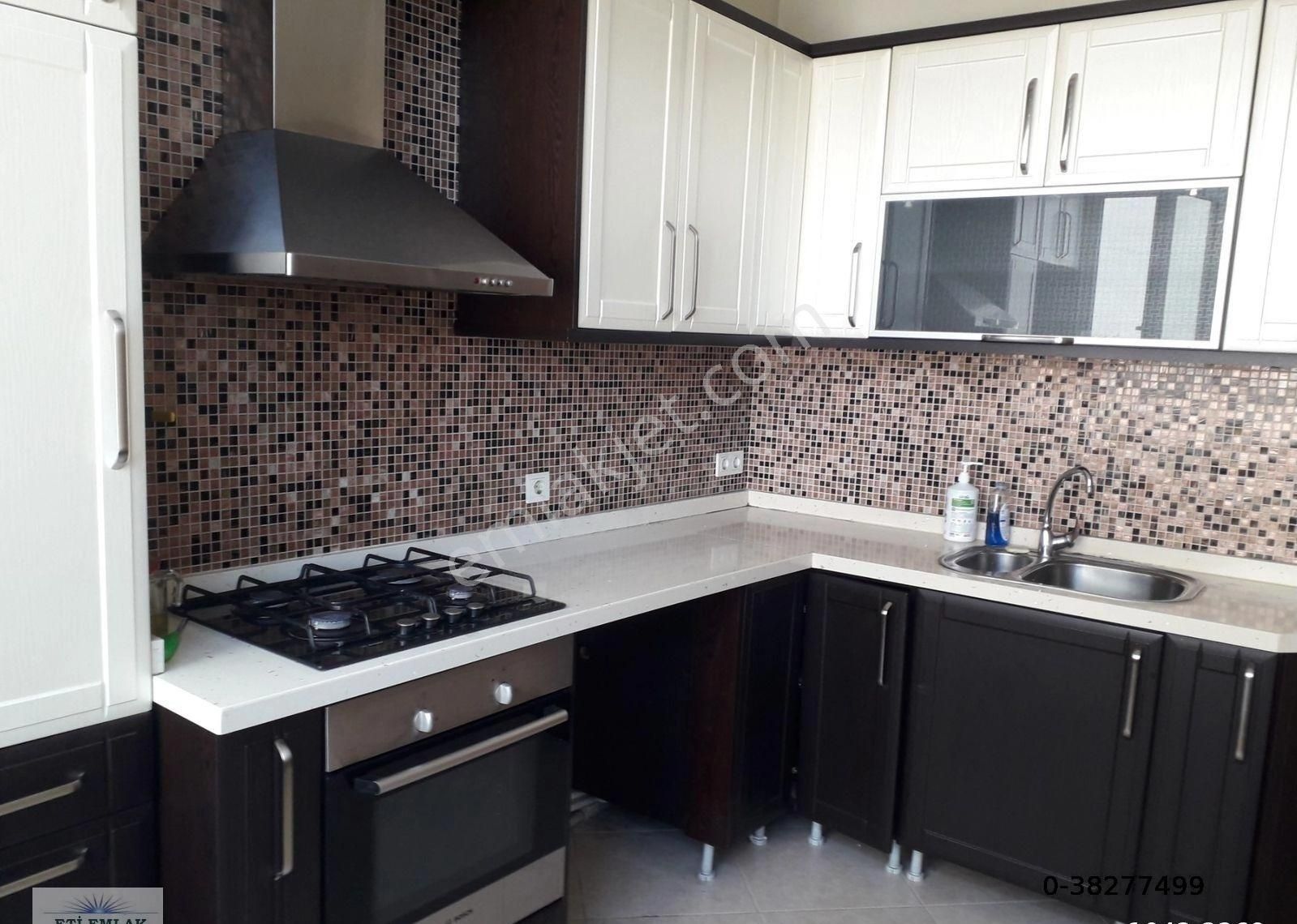 Eti'den Ortaköy Crowne Plaza Karşısında 100m2 2+1 Tamamıyla Yenilenmiş Çok Temiz 4. Kat Ferah Daire