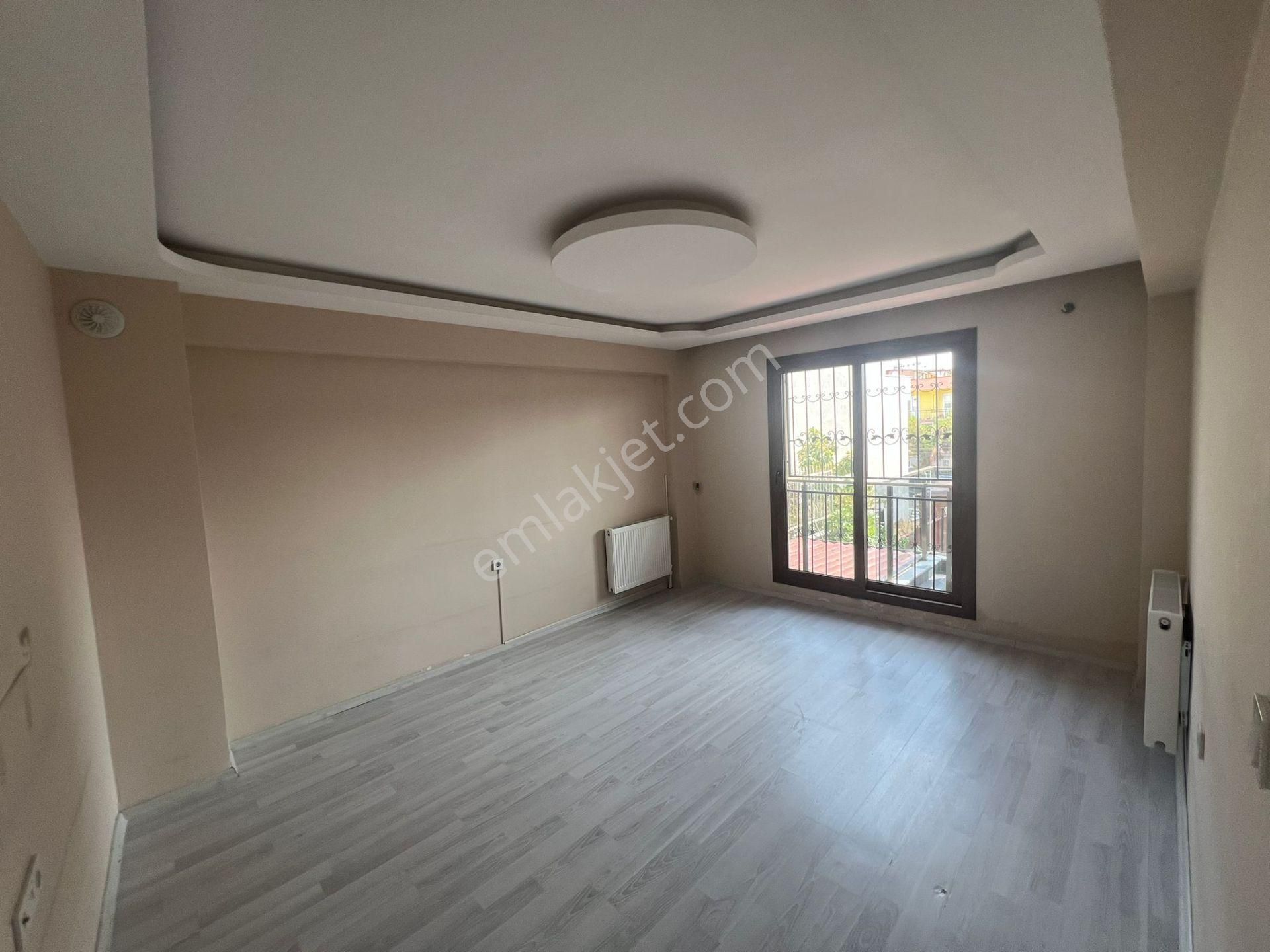 Buca Ufuk Mah.de 2+1 90m2 Dgazlı Ayrı Mutfak Ana Cadde Yakını Kiralık Daire