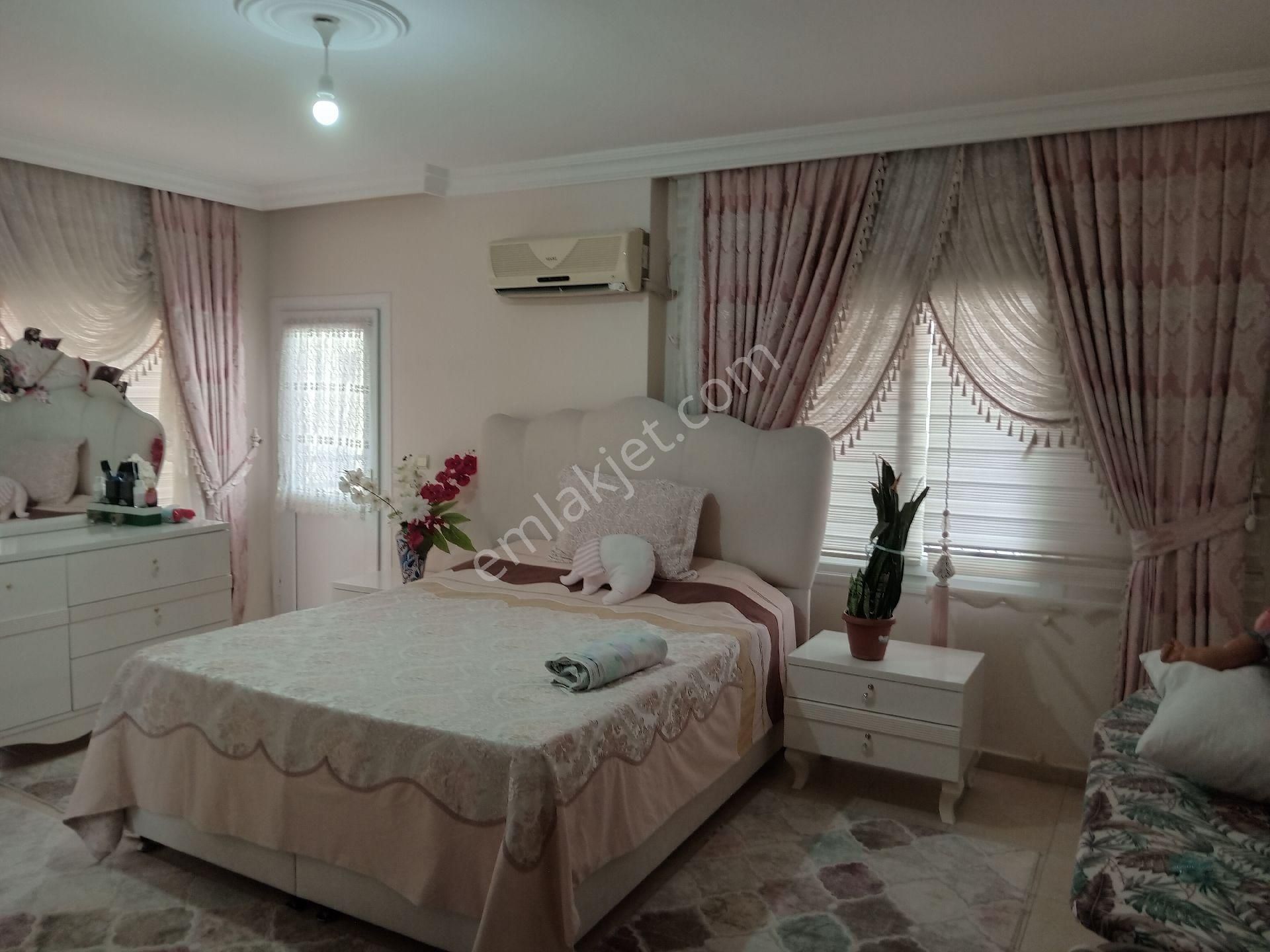 Mersin Erdemli Merkez Mah.hastane Caddesi Üzerinde Satılık 3+1 Geniş Daire