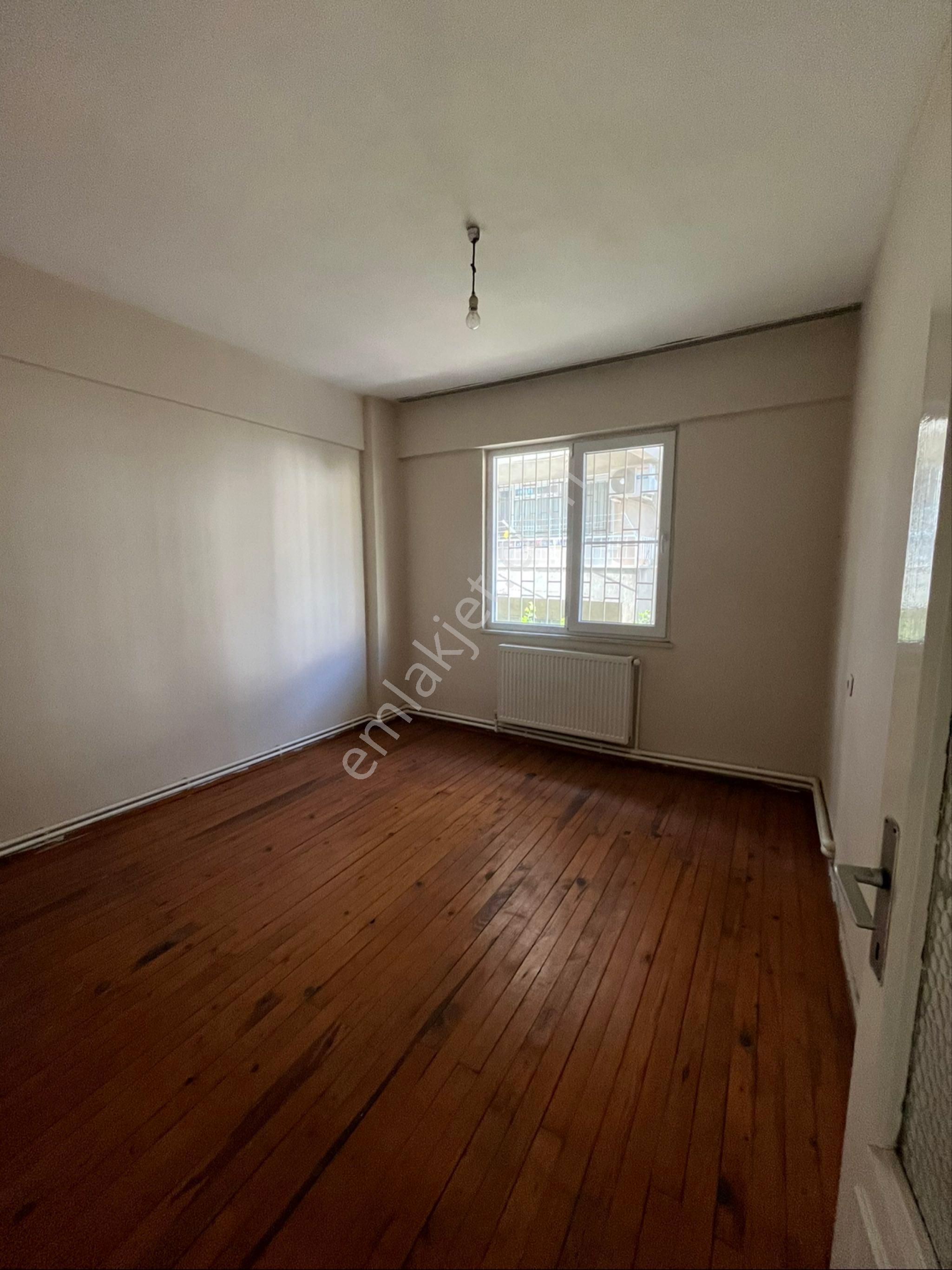 Cumhuriyet Mahallesi Diş Hastanesi Sokağında Köşe Başı 3 Katlı Kat Mülkiyetli Komple Satılık Bina - Görsel 18