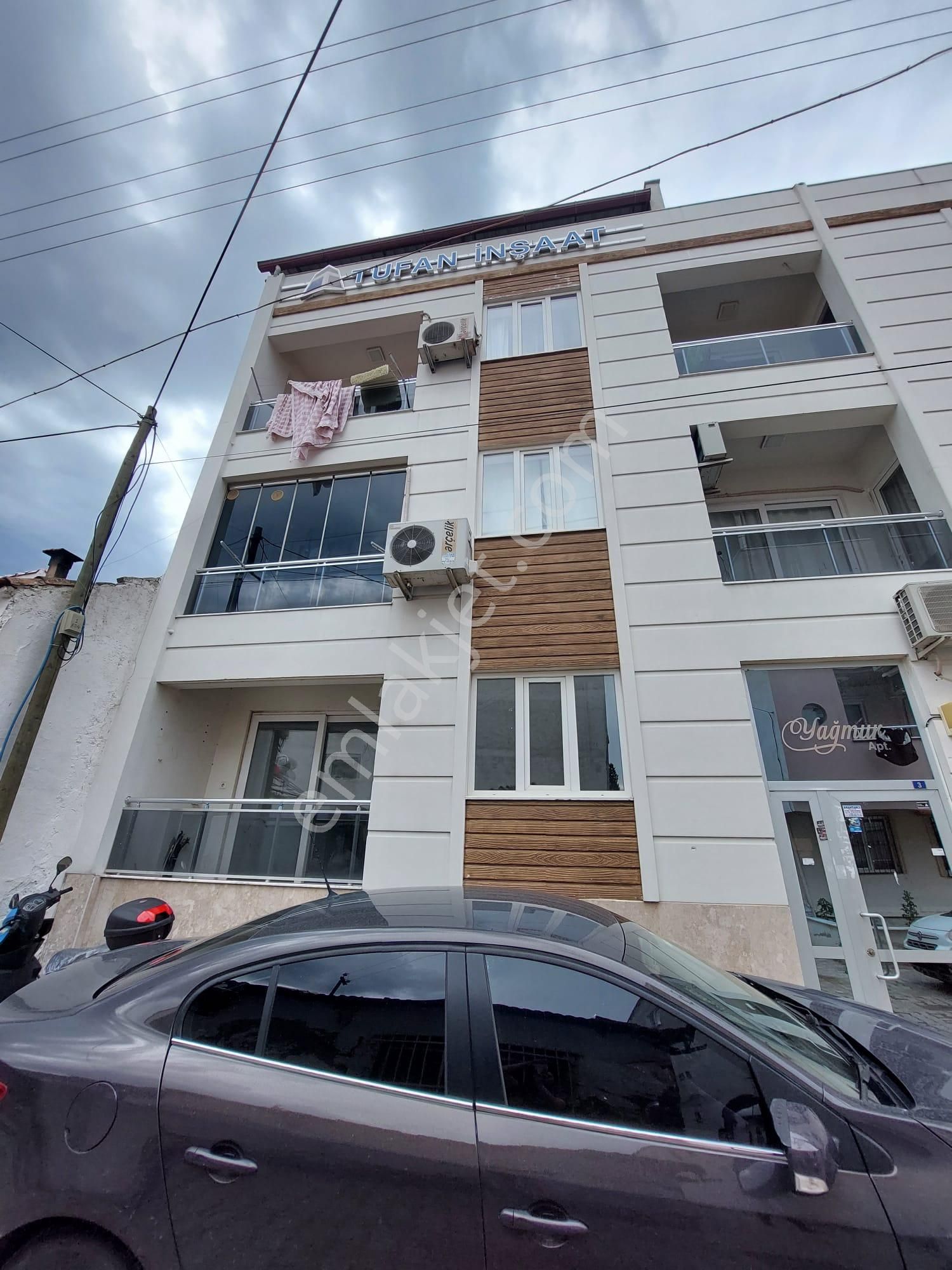 Konut Emlaktan Aydın Nazilli Sümerde 1+1 Satılık Balkonlu Daire