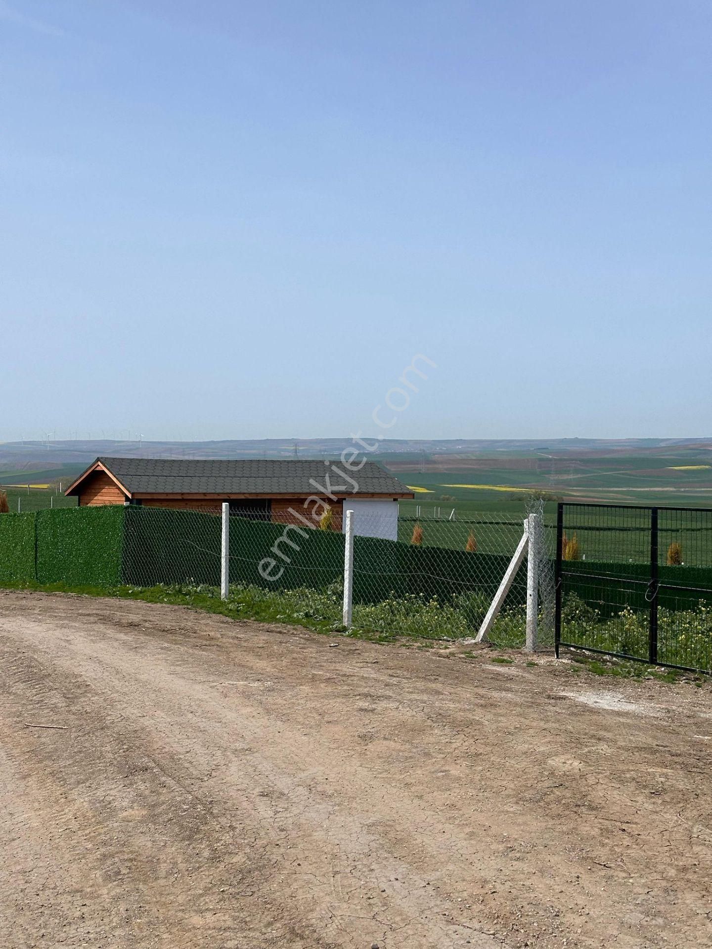 Marmaraereglisi Çeşmeli 300m2 Pirefabriklerin İçersinde Yatırmlık Arsa