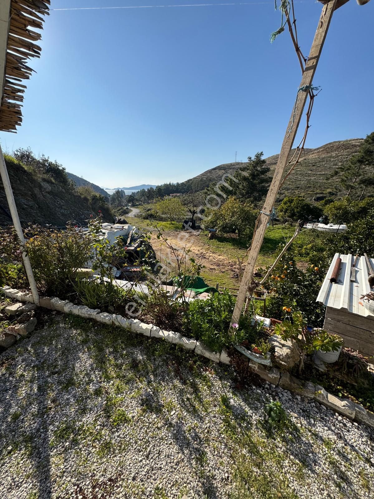 Kiralık 2+1 Eşyalı Müstakil Bahçeli Ev – Hisarönü - Görsel 4