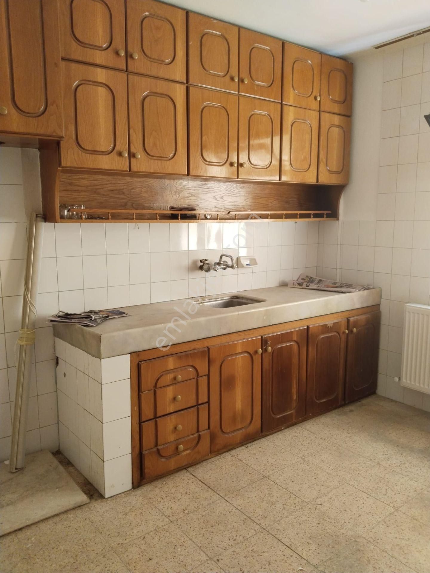 Buca Belediyesine Yürüme Mesafesi 3+1 Doğalgazlı