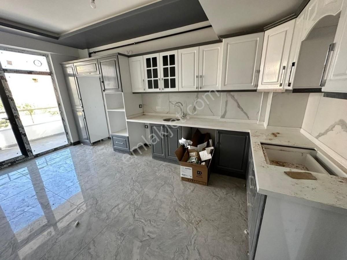 Çarşının Kalbinde Ferah Ve Kullanışlı 3+1 Kiralık Daire
