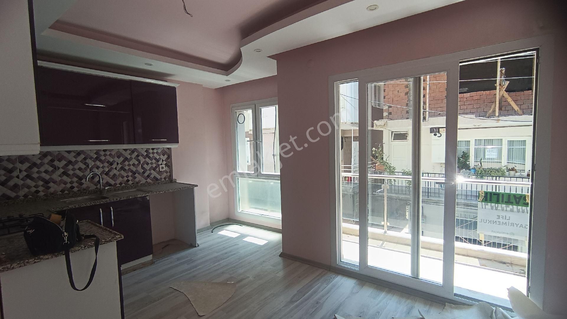 Bornova Ege Üniversitesi Duvarına Yakın Geniş Ferah Kiralık 2+1 Daire