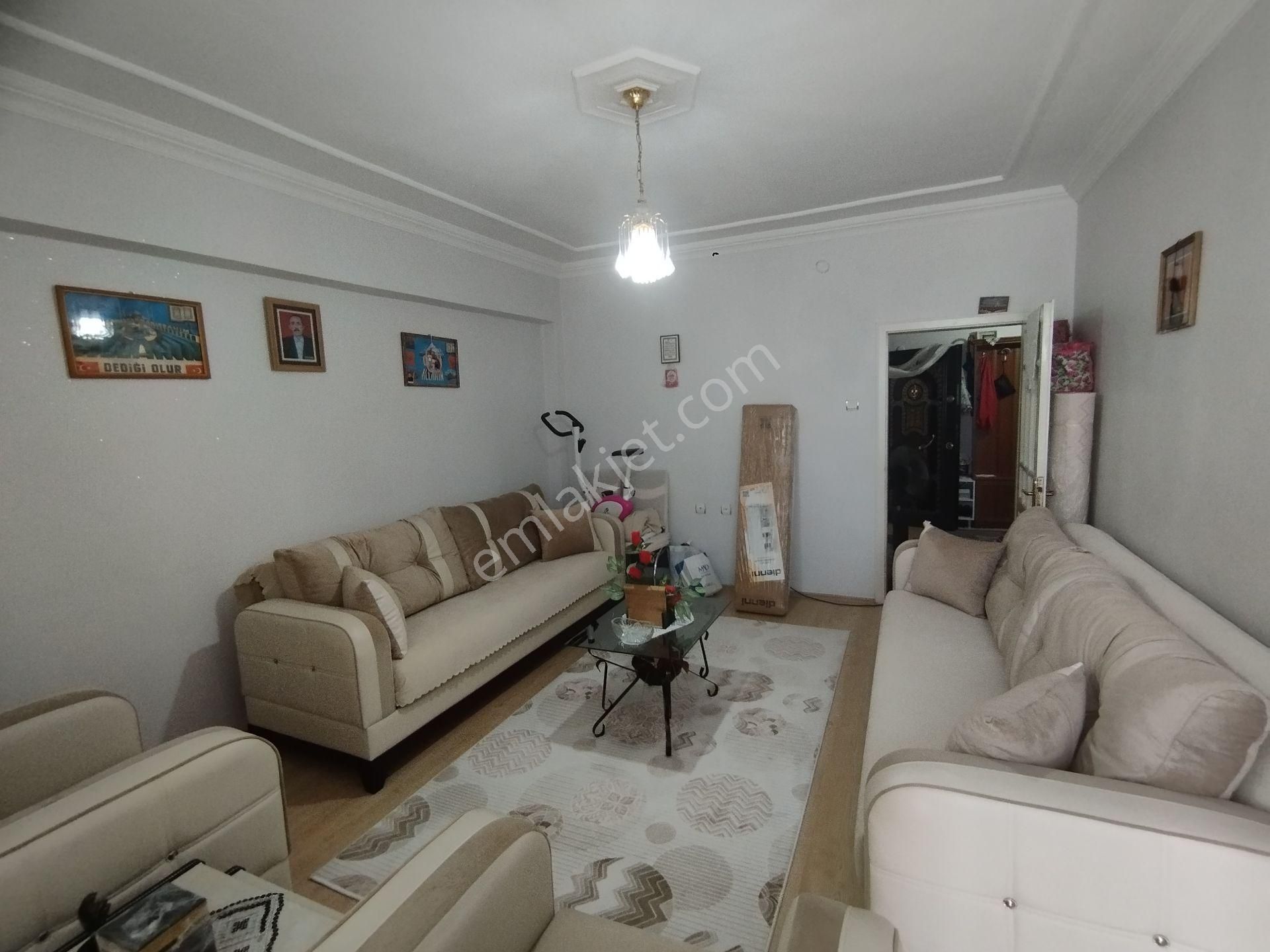 Alihan G.m.den Sanayi Mah.de Okul Yanı Satılık 3+1 İçi Yapılı Arakat Satılık Daire