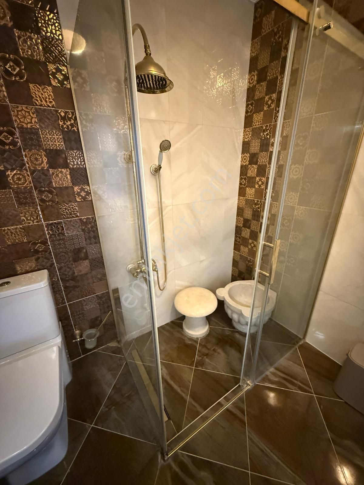 Remax Anı 'dan Çengelköy 'de Geniş 4+1 Kiralık Daire - Görsel 29