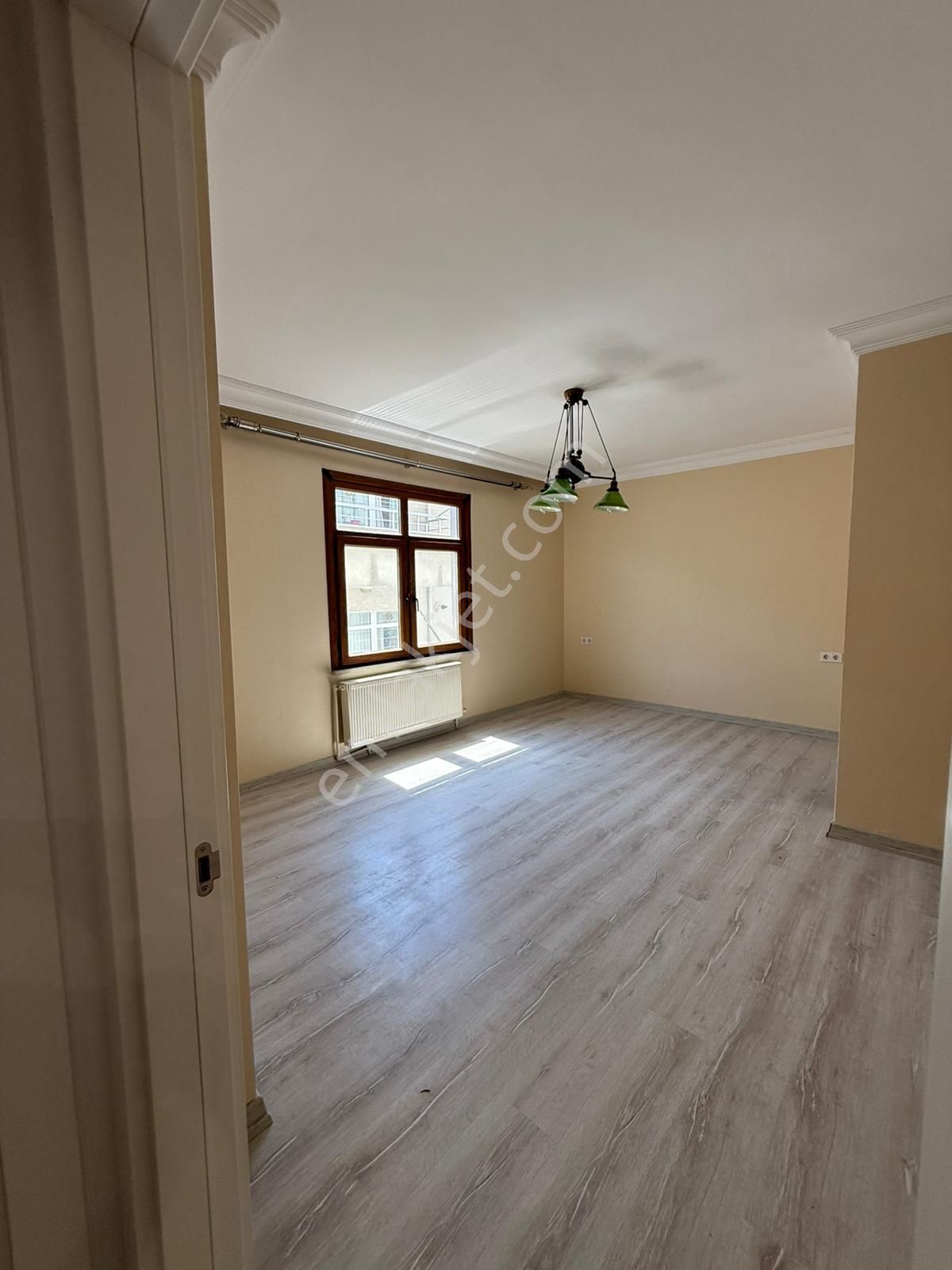 Remax Anı 'dan Çengelköy 'de Geniş 4+1 Kiralık Daire - Görsel 18