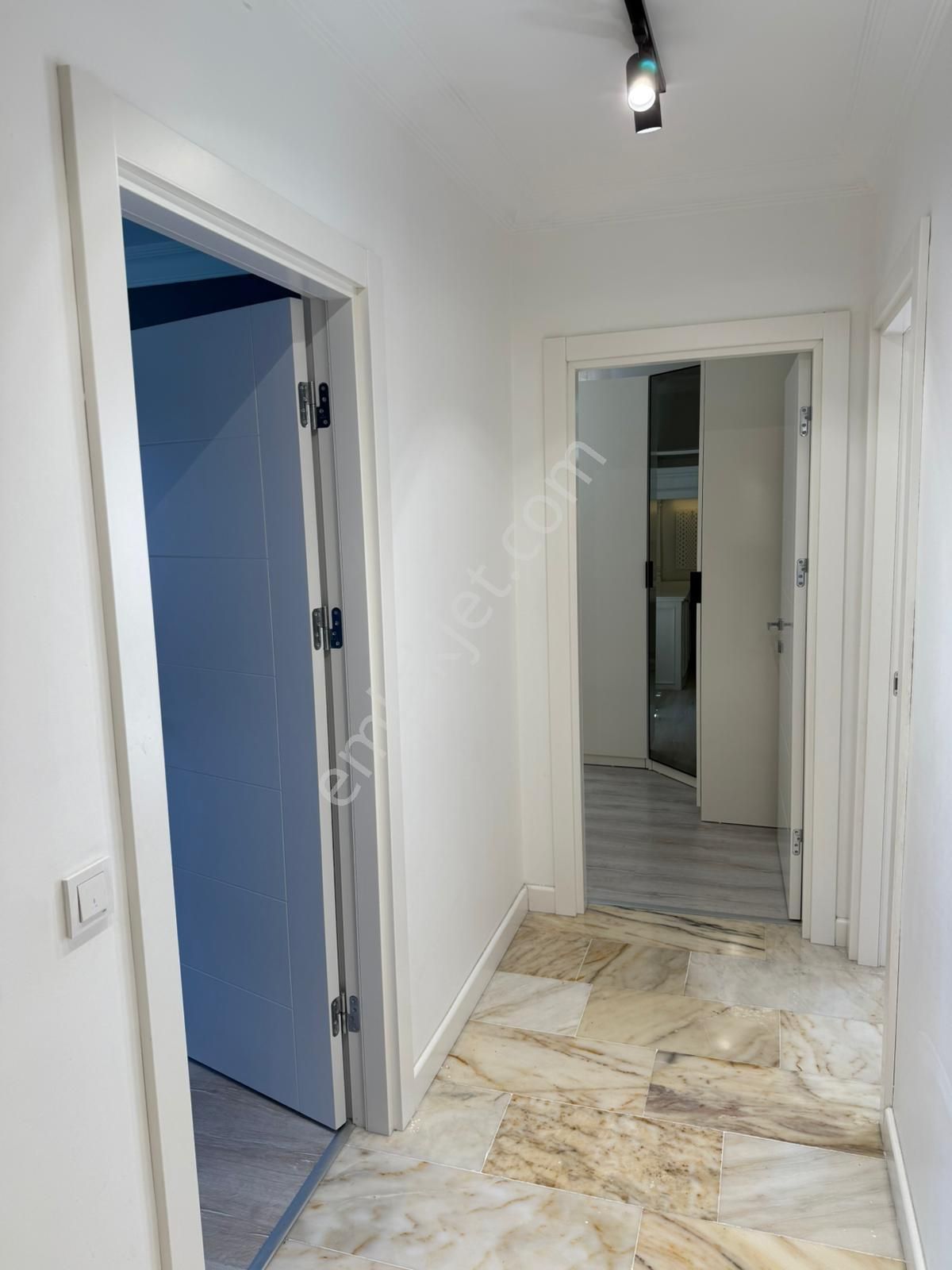 Remax Anı 'dan Çengelköy 'de Geniş 4+1 Kiralık Daire - Görsel 11