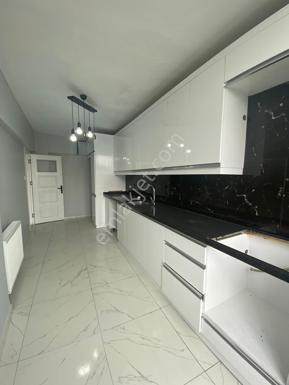 Huzurevleri Kapalı Semt Pazarı Yakını Doğalgazlı Cazip Daire - Görsel 7