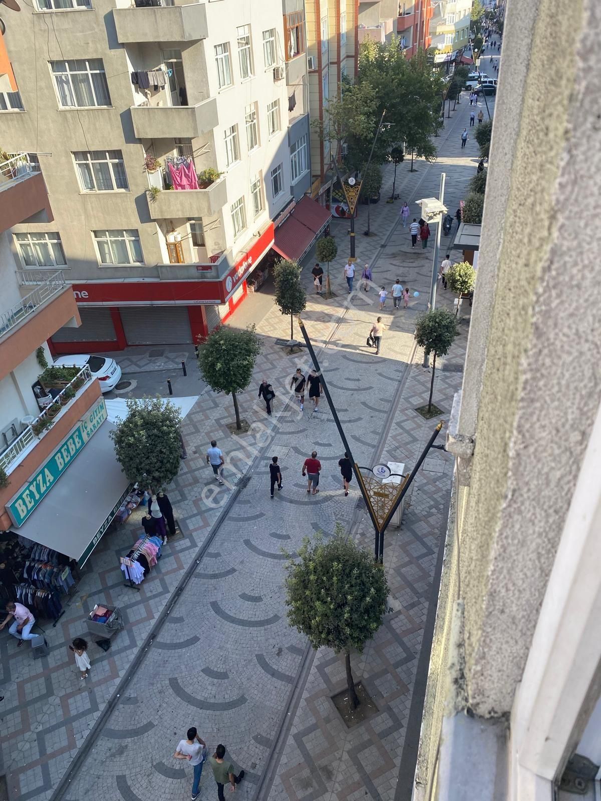🏠 **satılık Daire - Bağcılar / Yeni Mahalle - Cadde Üzeri**