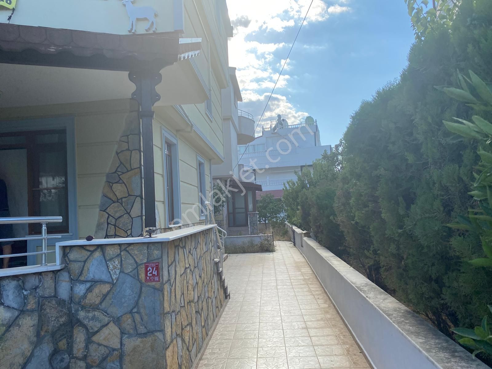 Altınoluk Fener Mah. 5+2 Müstakil Triblex Villa – 300 M² Bahçe - Görsel 15