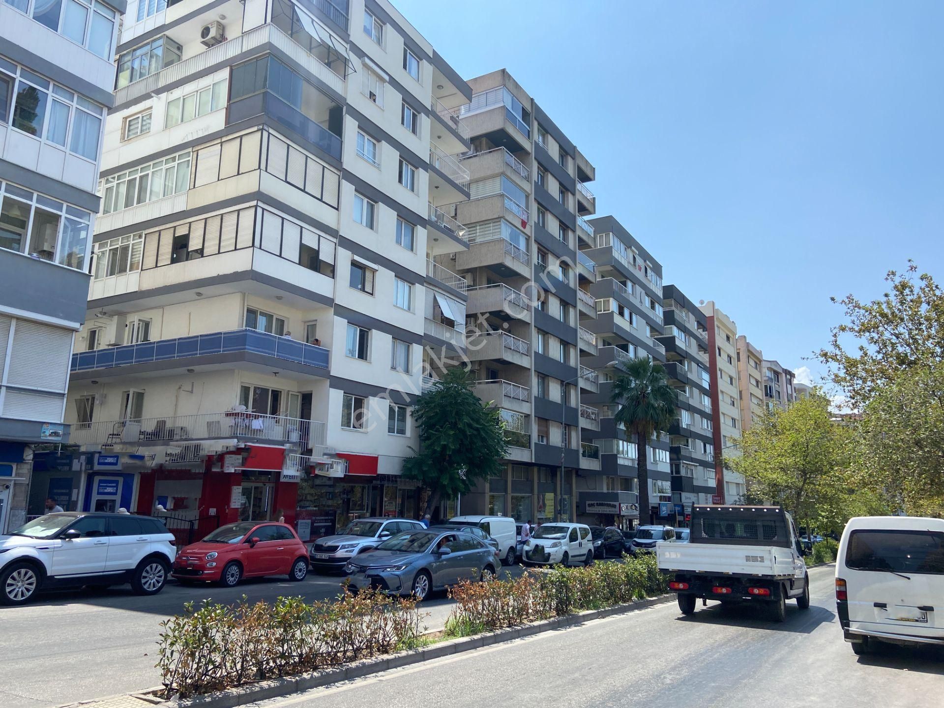 Bornova Mustafa Kemal Caddesinde Satılık Dükkan - Görsel 5