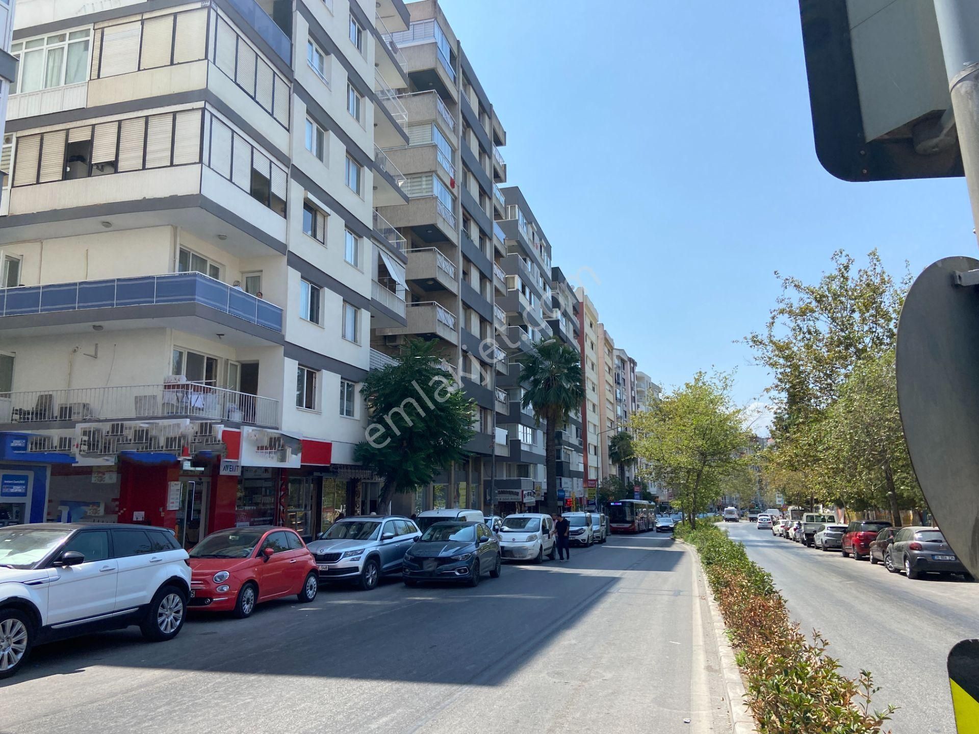 Bornova Mustafa Kemal Caddesinde Satılık Dükkan - Görsel 6