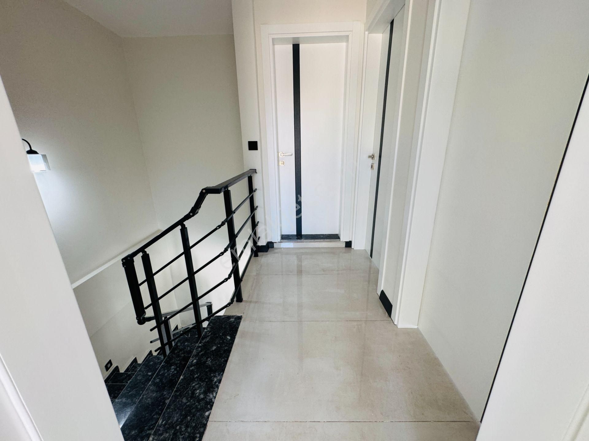 Didim'de Havuzlu Site İçinde 3+1 Ön Cephe Sıfır Villalar - Görsel 21