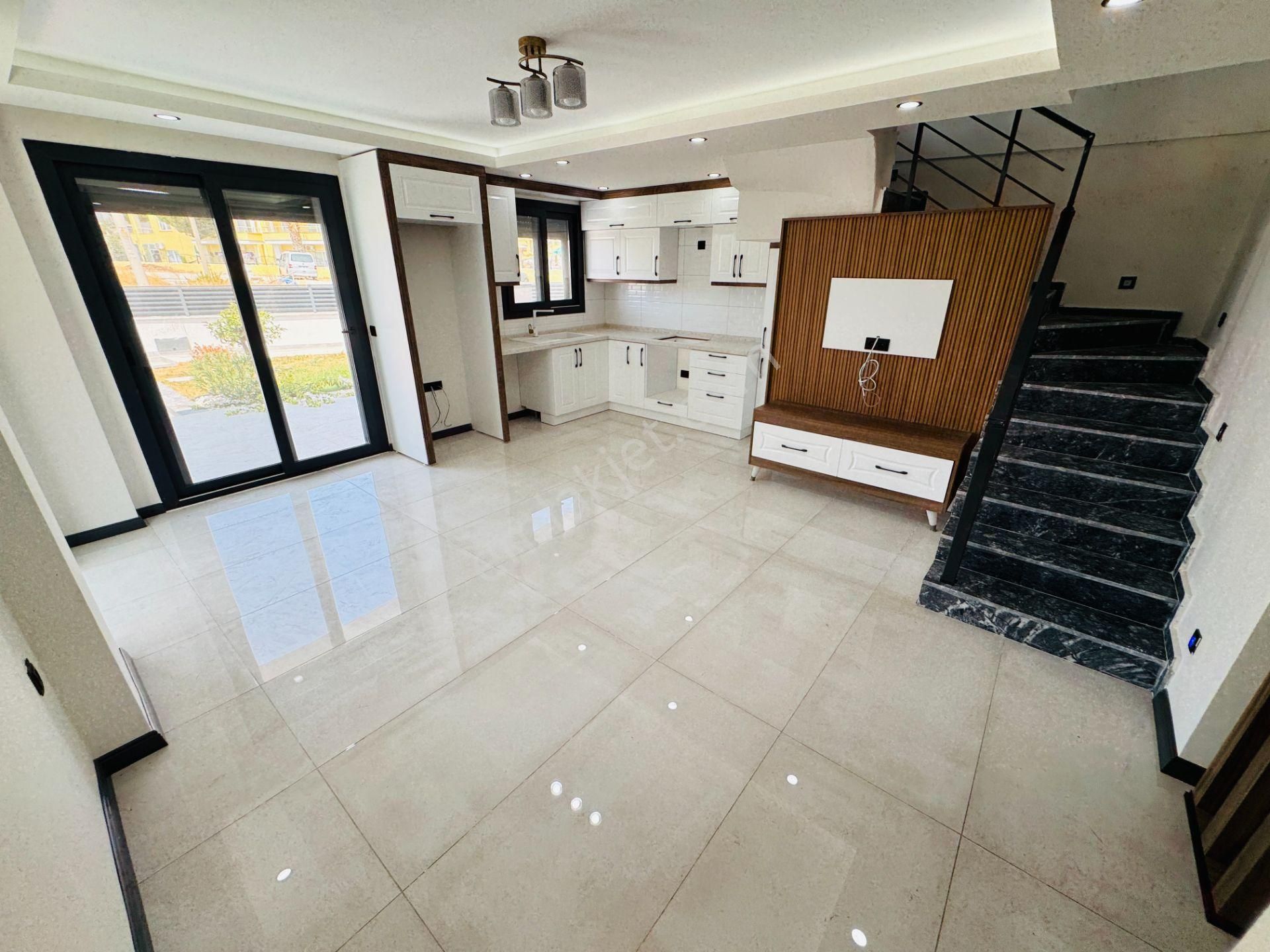 Didim'de Havuzlu Site İçinde 3+1 Ön Cephe Sıfır Villalar - Görsel 3