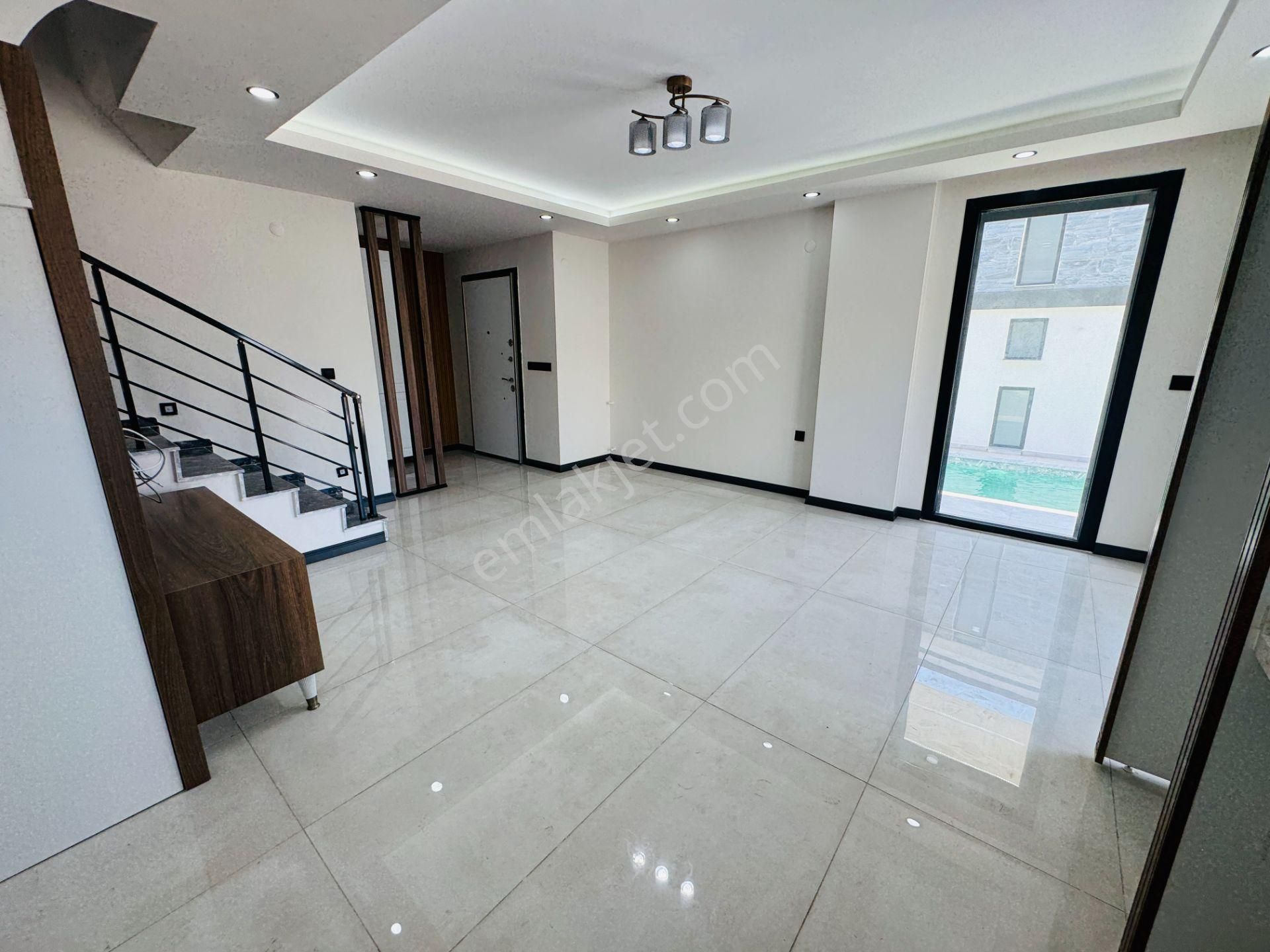 Didim'de Havuzlu Site İçinde 3+1 Ön Cephe Sıfır Villalar - Görsel 4