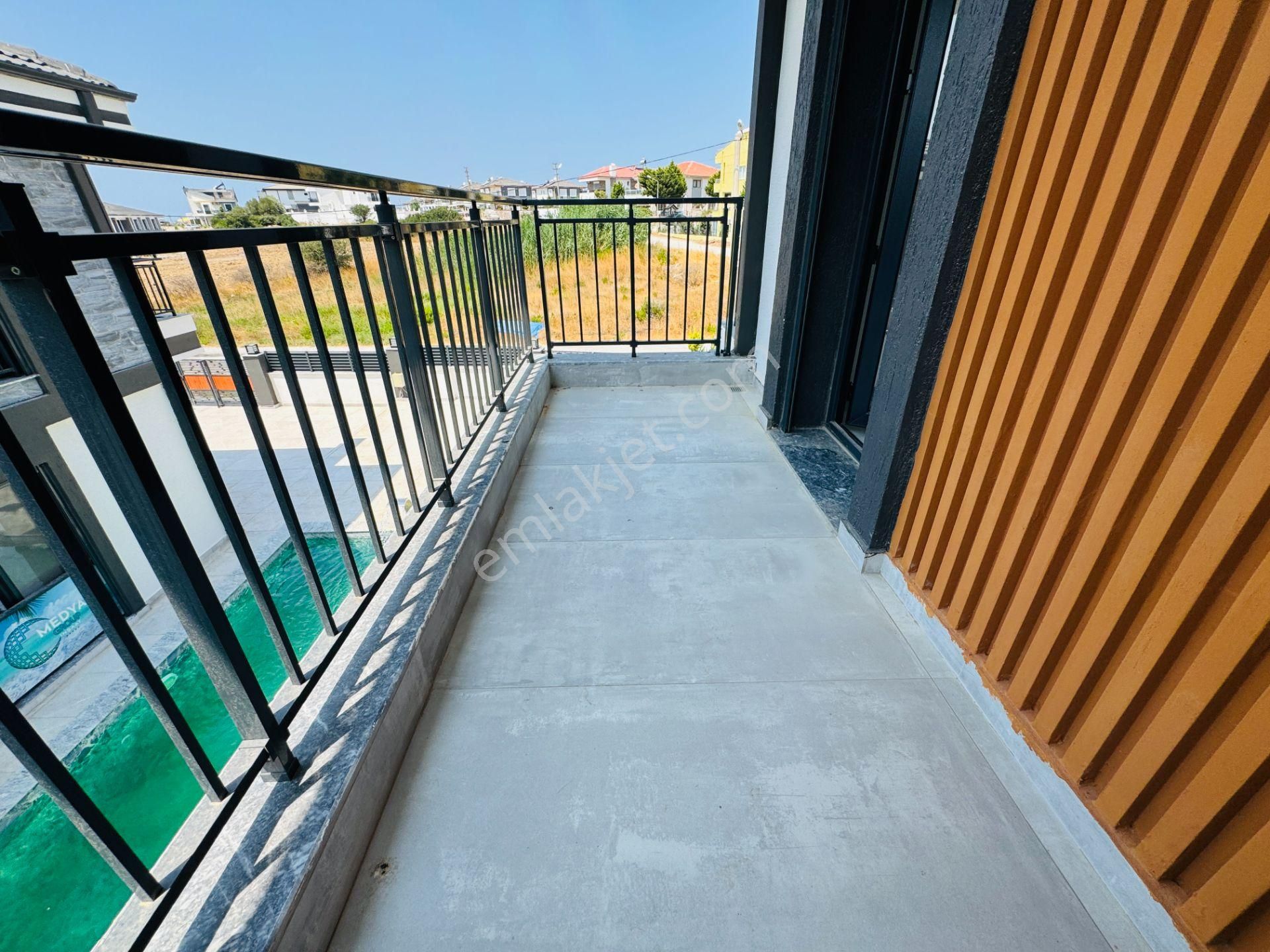 Didim'de Havuzlu Site İçinde 3+1 Ön Cephe Sıfır Villalar - Görsel 26