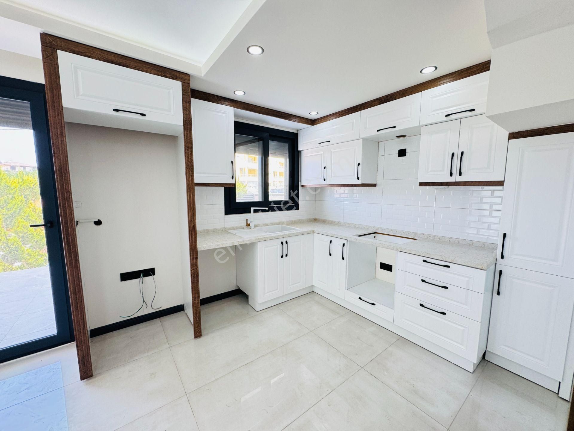 Didim'de Havuzlu Site İçinde 3+1 Ön Cephe Sıfır Villalar - Görsel 8