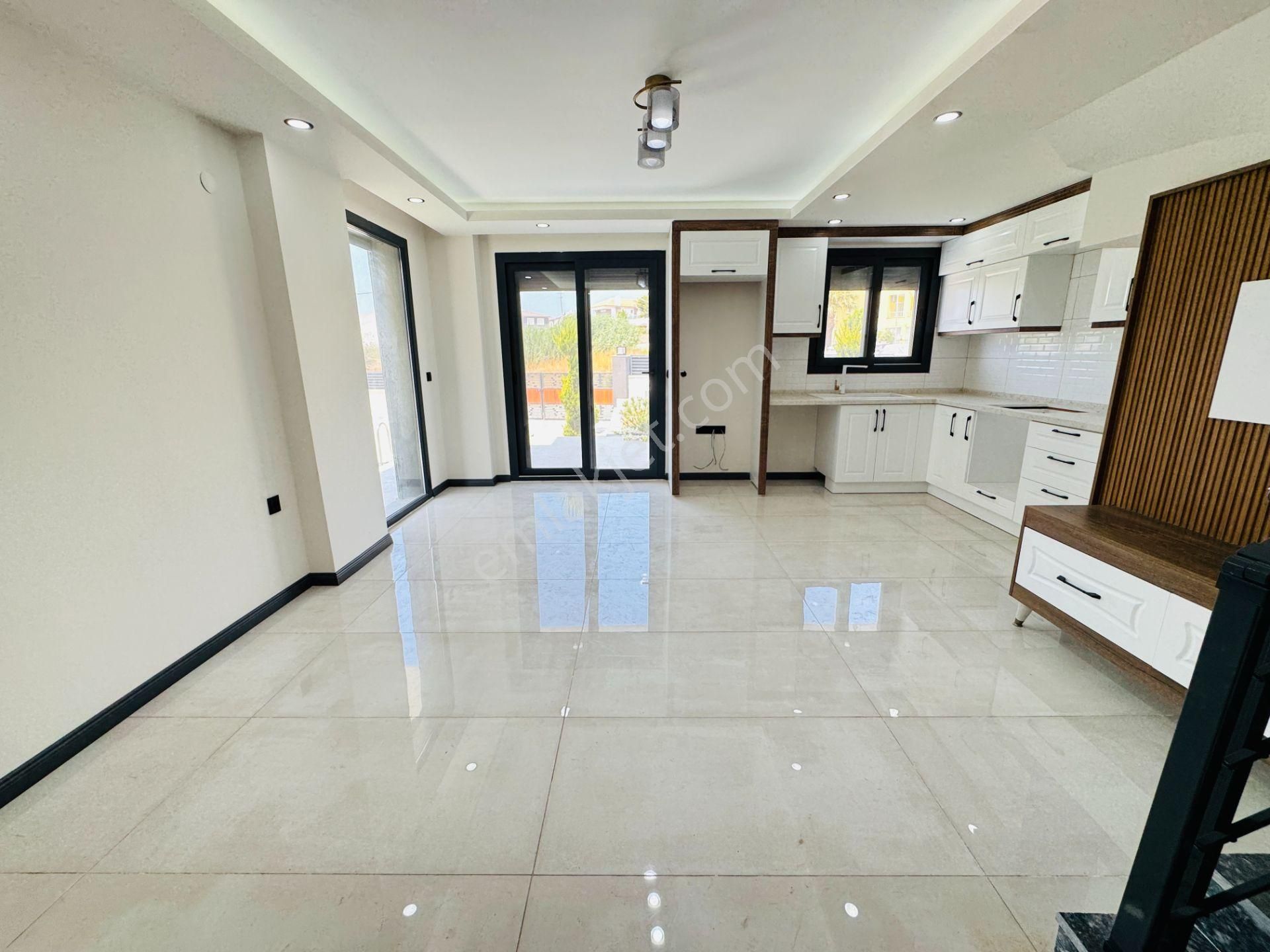 Didim'de Havuzlu Site İçinde 3+1 Ön Cephe Sıfır Villalar - Görsel 5