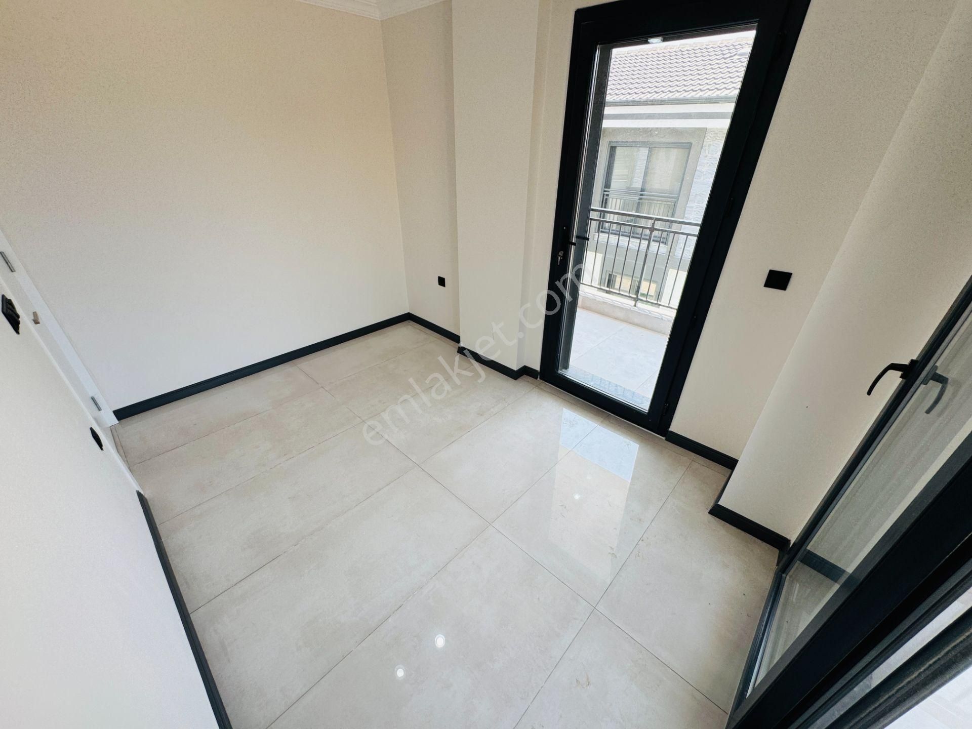 Didim'de Havuzlu Site İçinde 3+1 Ön Cephe Sıfır Villalar - Görsel 15