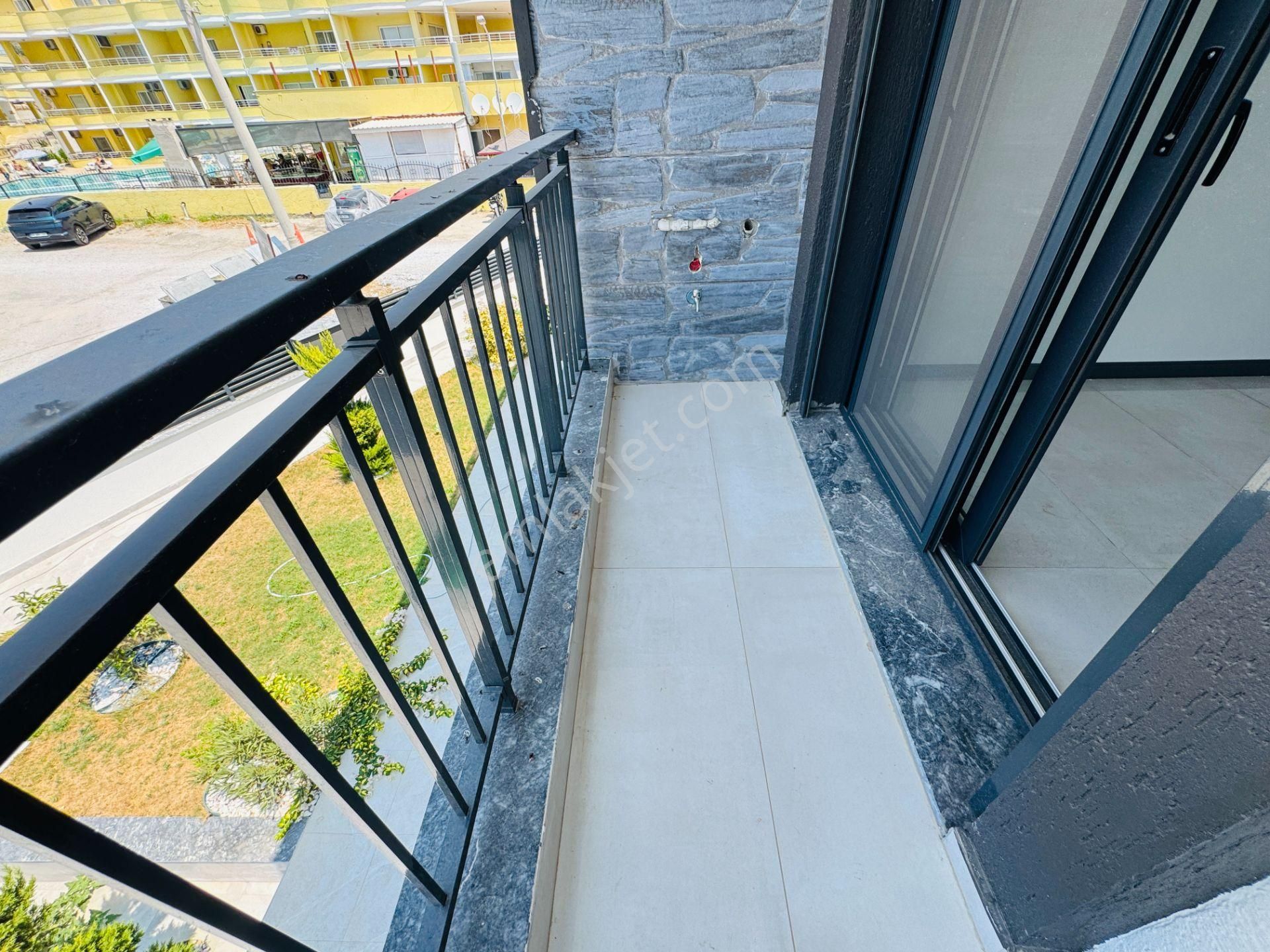 Didim'de Havuzlu Site İçinde 3+1 Ön Cephe Sıfır Villalar - Görsel 28