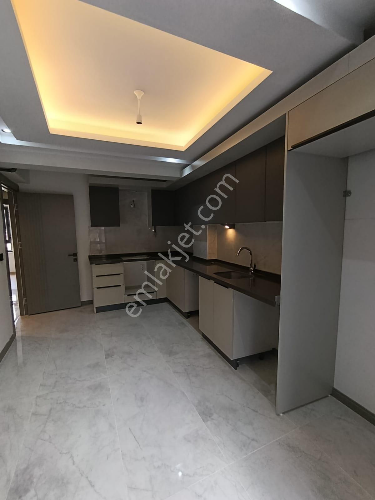 Çamlıca Mahallesinde Satılık 2+1 Ultra Lüks Daire