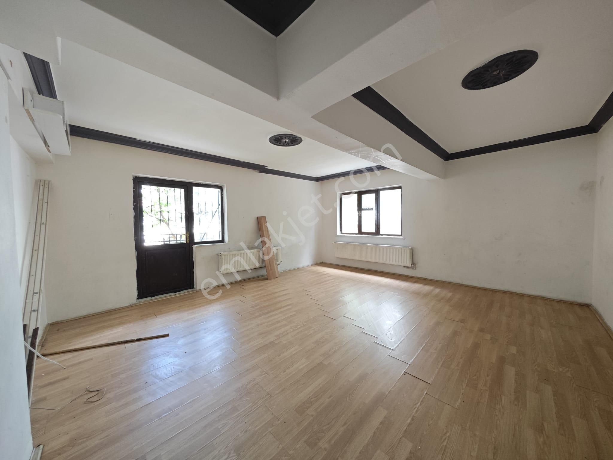 H.gazi Göbeğe Yürüme Mesafesinde 2+1 Kiralık Daire !!