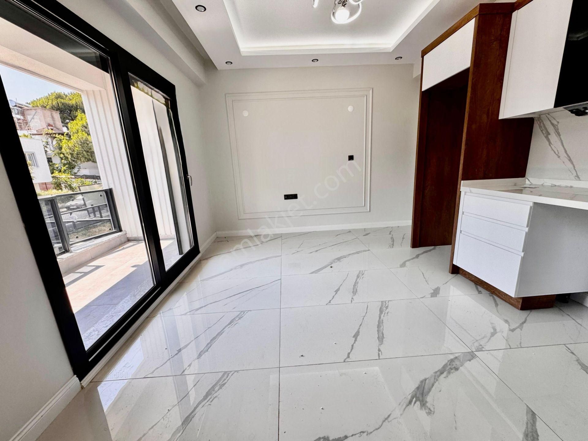 Ankara Emlak Tan Lüx Tasarım & Bahçeli Denize 50 Mt Satılık 2+1 - Görsel 3