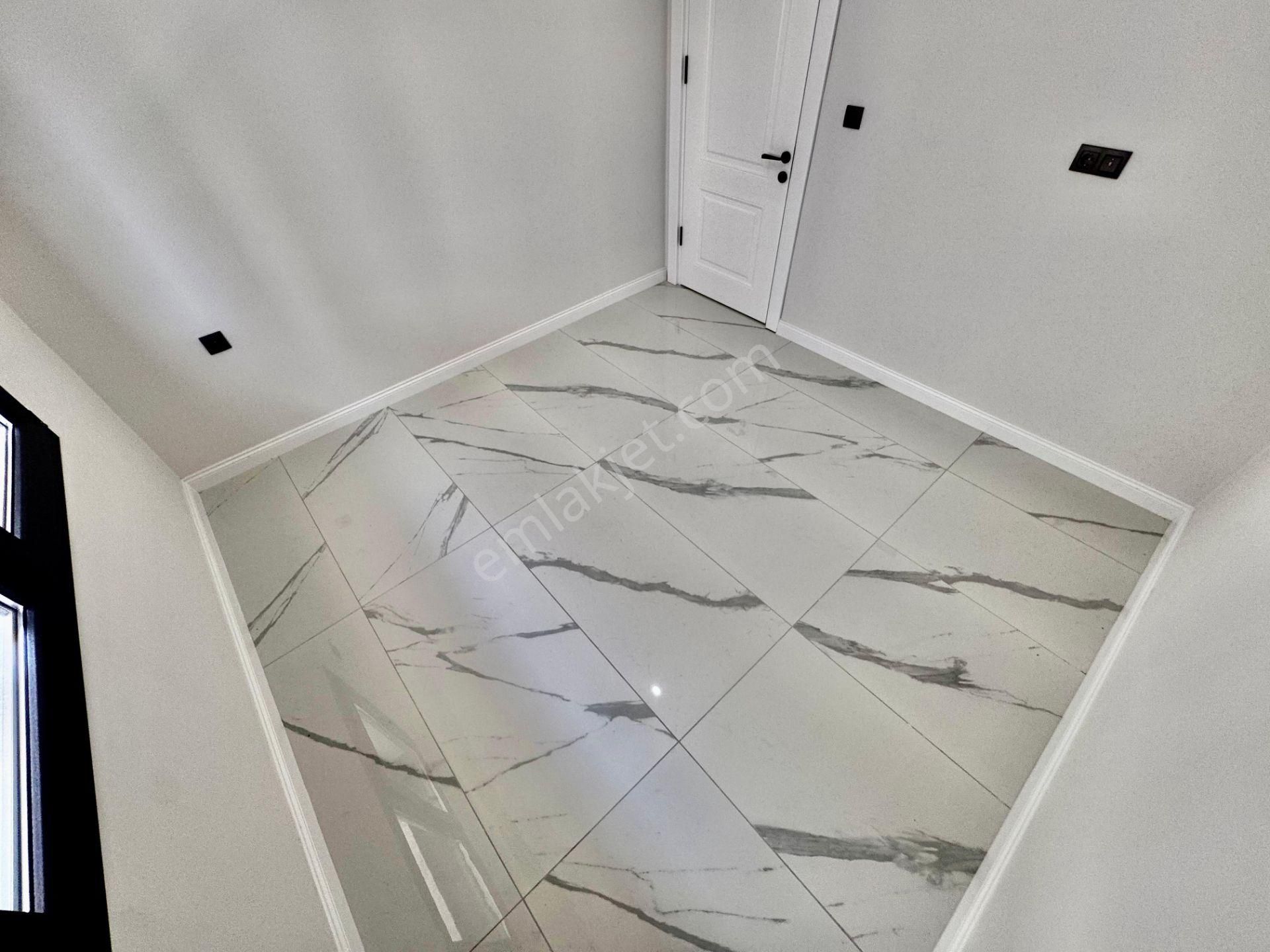 Ankara Emlak Tan Lüx Tasarım & Bahçeli Denize 50 Mt Satılık 2+1 - Görsel 20