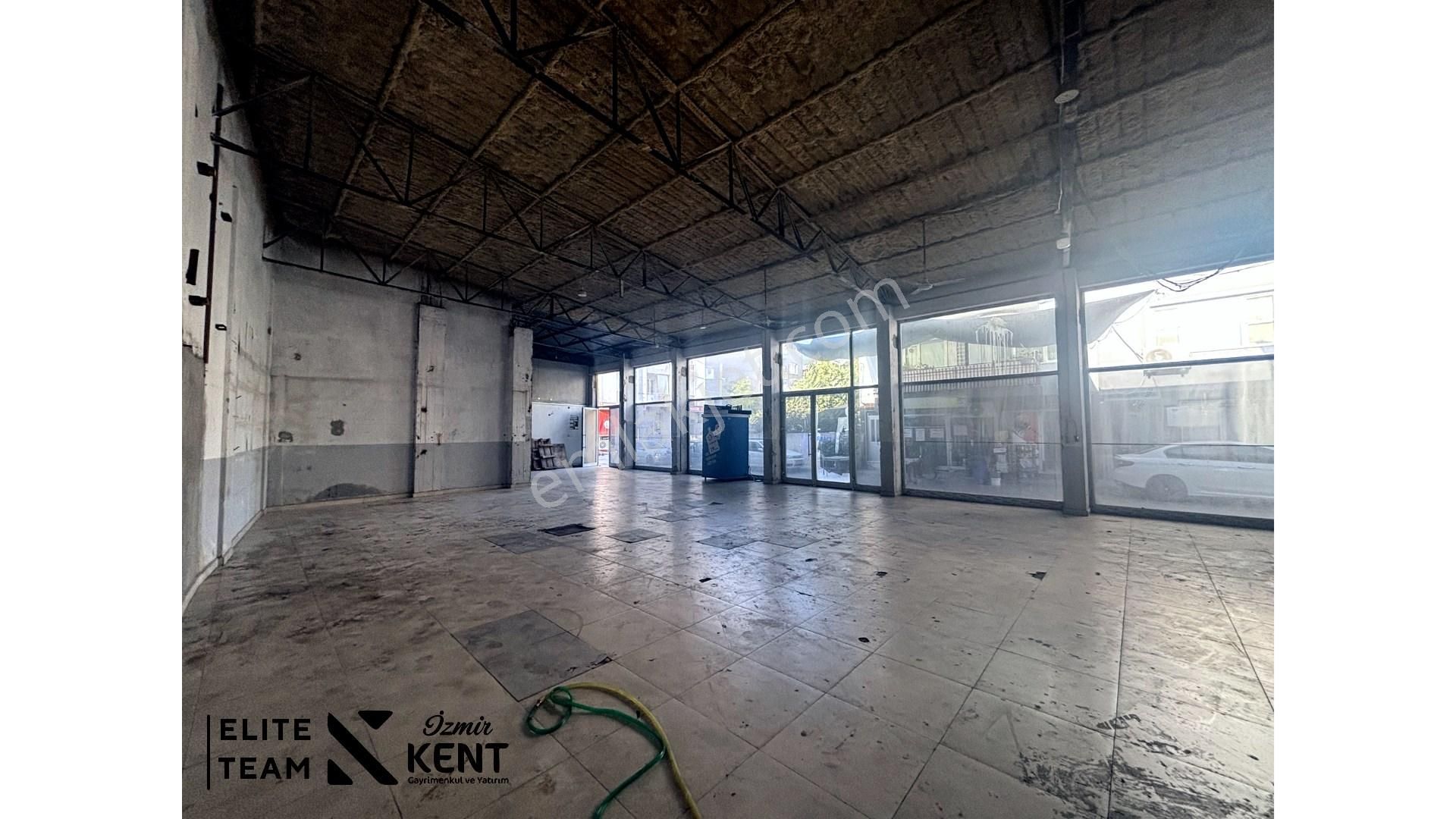 Bornova Altındağ'da 200 M2 Satılık Dükkan - Görsel 7