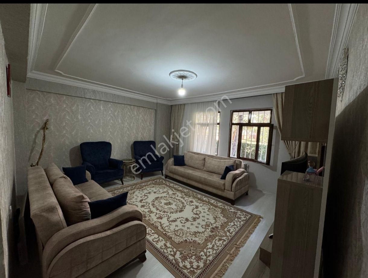 Bağcılar Hava Alanı Civarı 3+1 Bakimımlı Satılık Yüksek Giriş