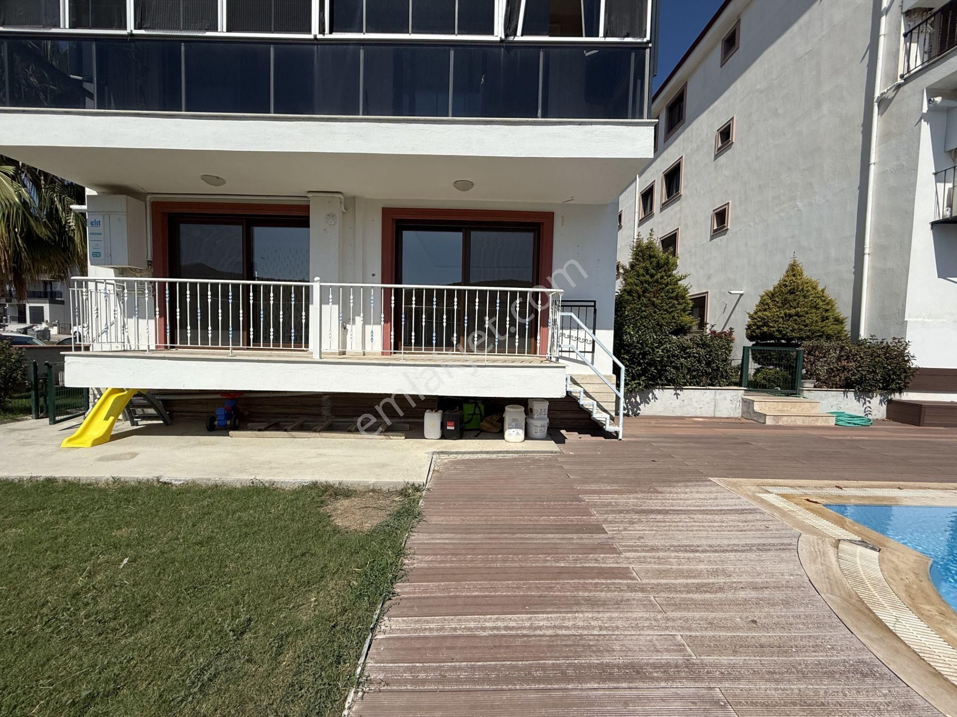 Seferihisar Çolakibrahimbey Mahallesi’nde, Havuzlu Site İçinde, 4+2 Dubleks Satılık Daire - Görsel 3