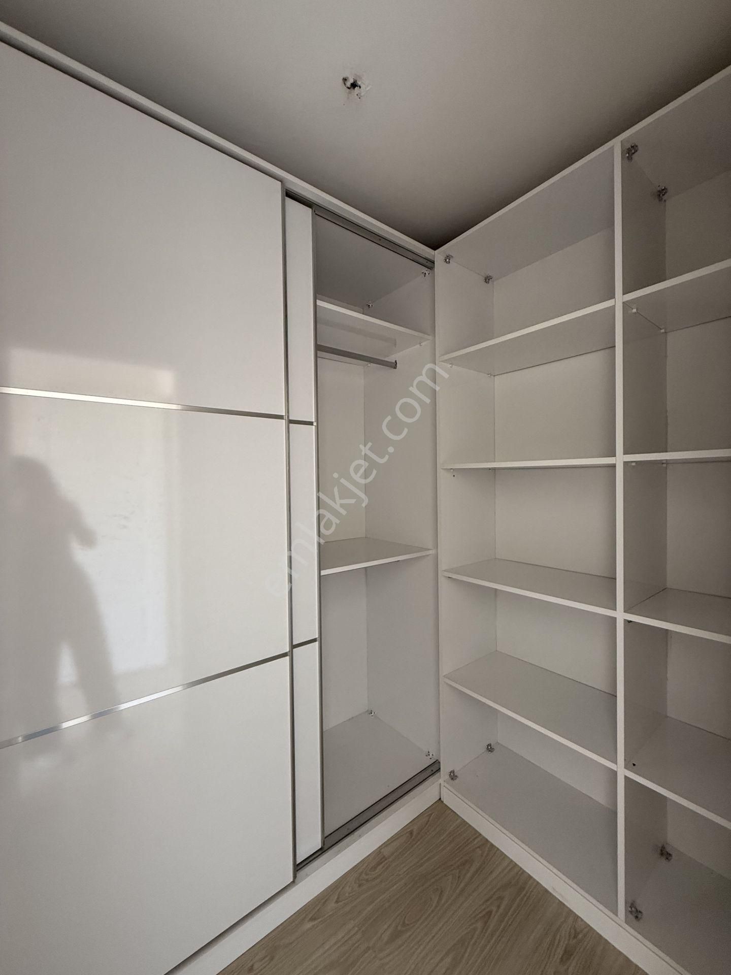 Seferihisar Çolakibrahimbey Mahallesi’nde, Havuzlu Site İçinde, 4+2 Dubleks Satılık Daire - Görsel 15