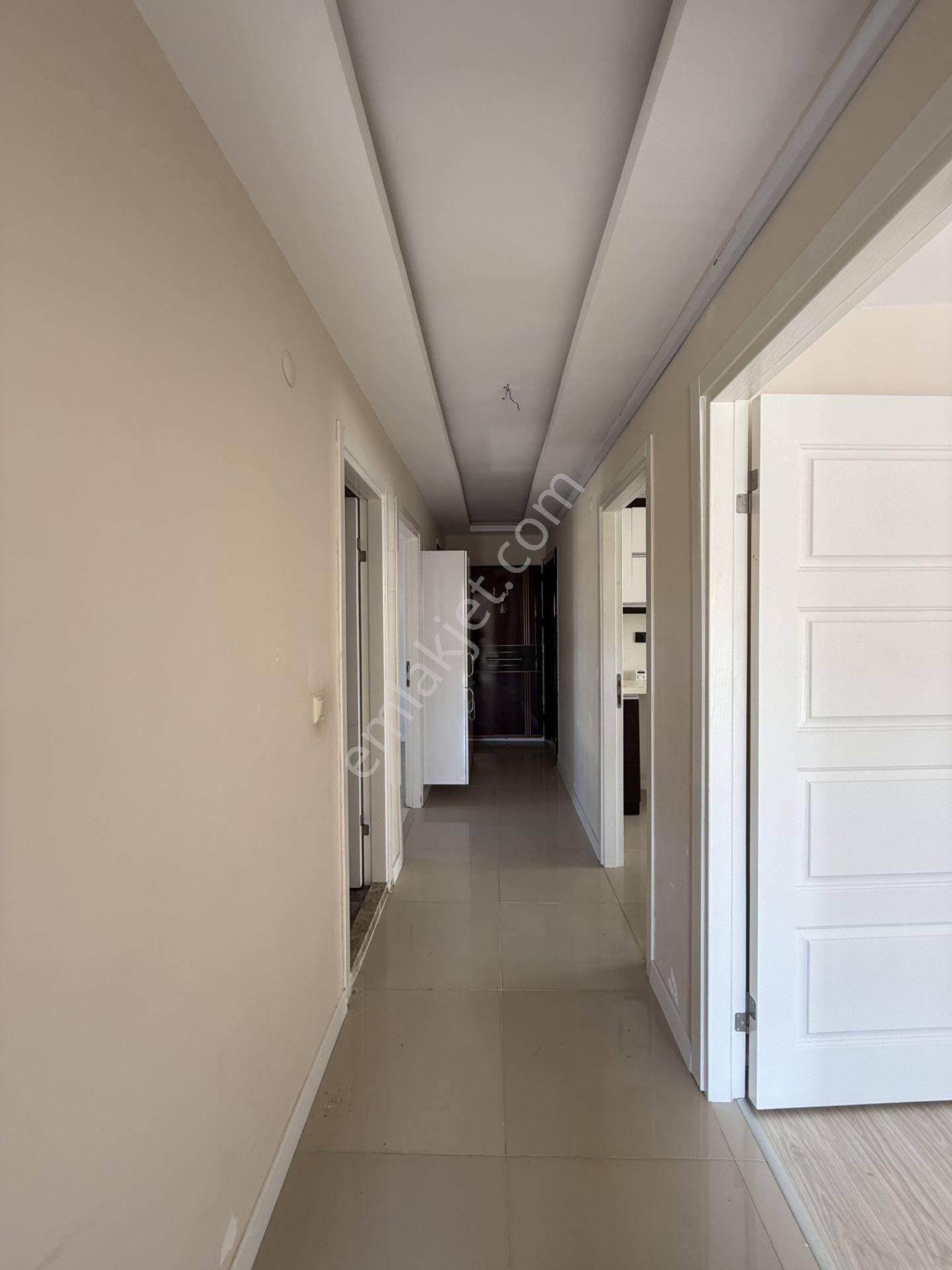 Seferihisar Çolakibrahimbey Mahallesi’nde, Havuzlu Site İçinde, 4+2 Dubleks Satılık Daire - Görsel 8