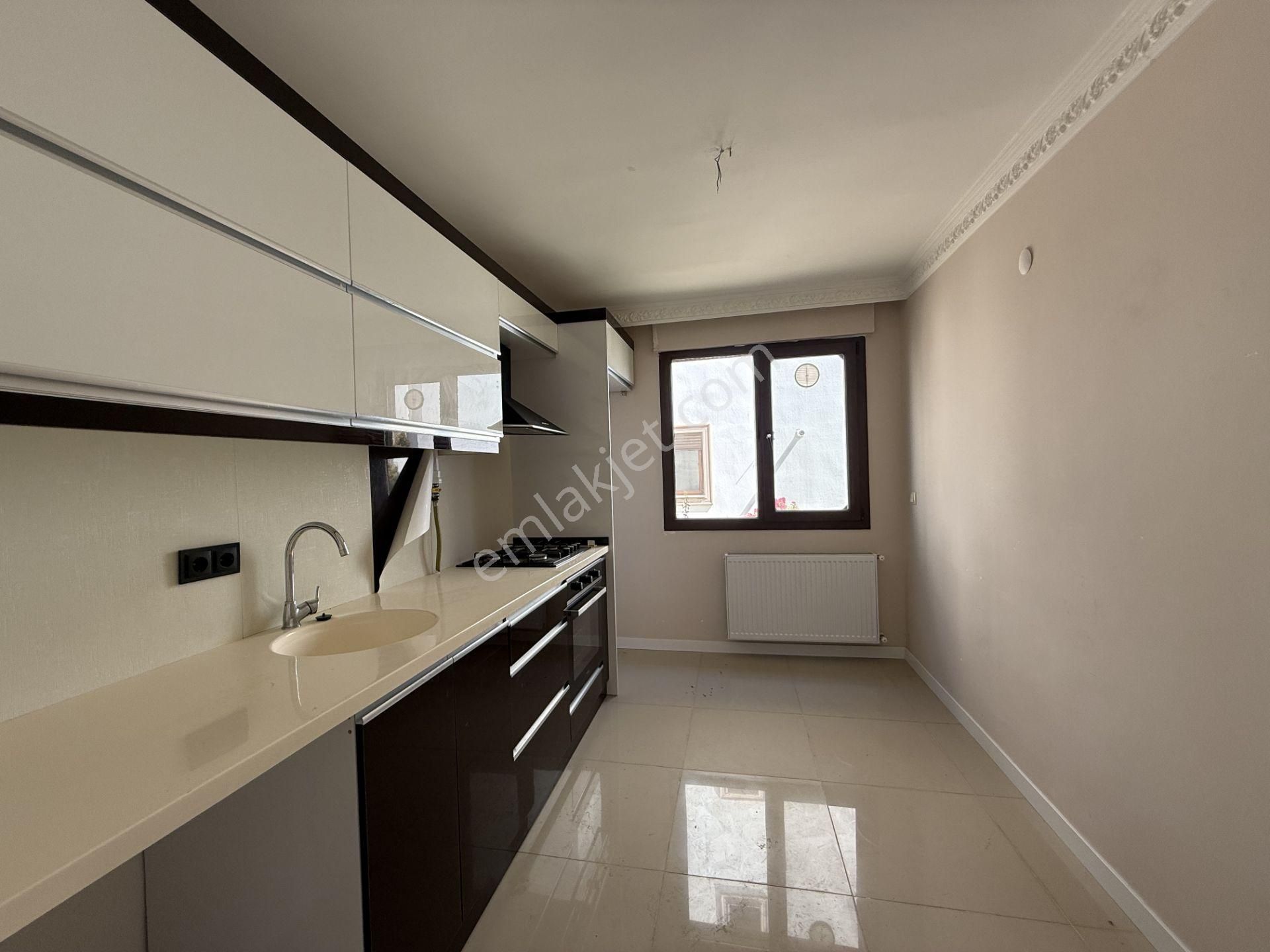 Seferihisar Çolakibrahimbey Mahallesi’nde, Havuzlu Site İçinde, 4+2 Dubleks Satılık Daire - Görsel 10