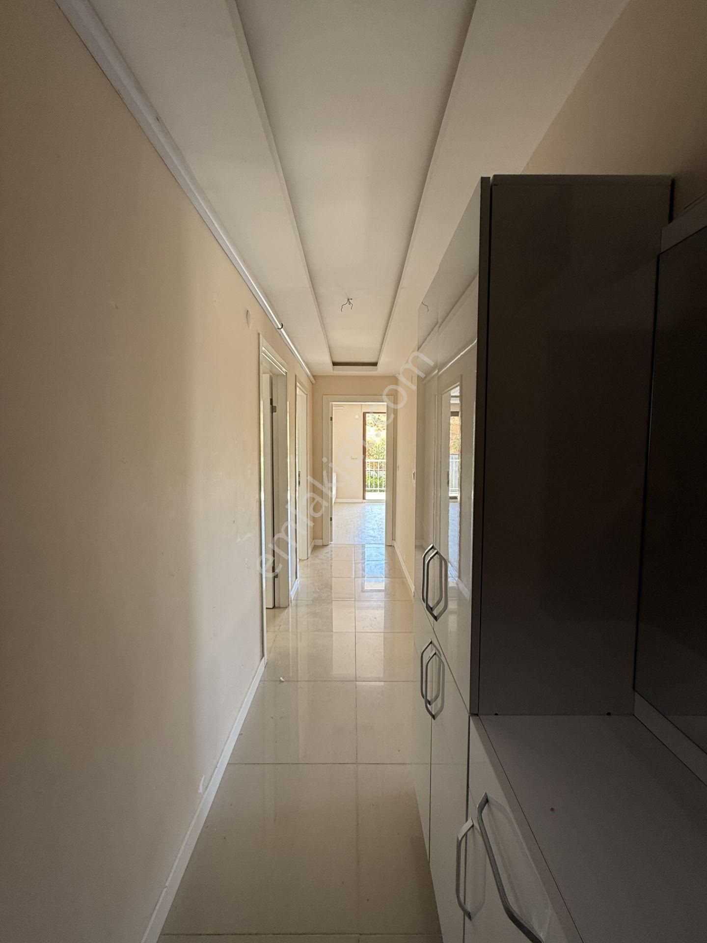 Seferihisar Çolakibrahimbey Mahallesi’nde, Havuzlu Site İçinde, 4+2 Dubleks Satılık Daire - Görsel 18