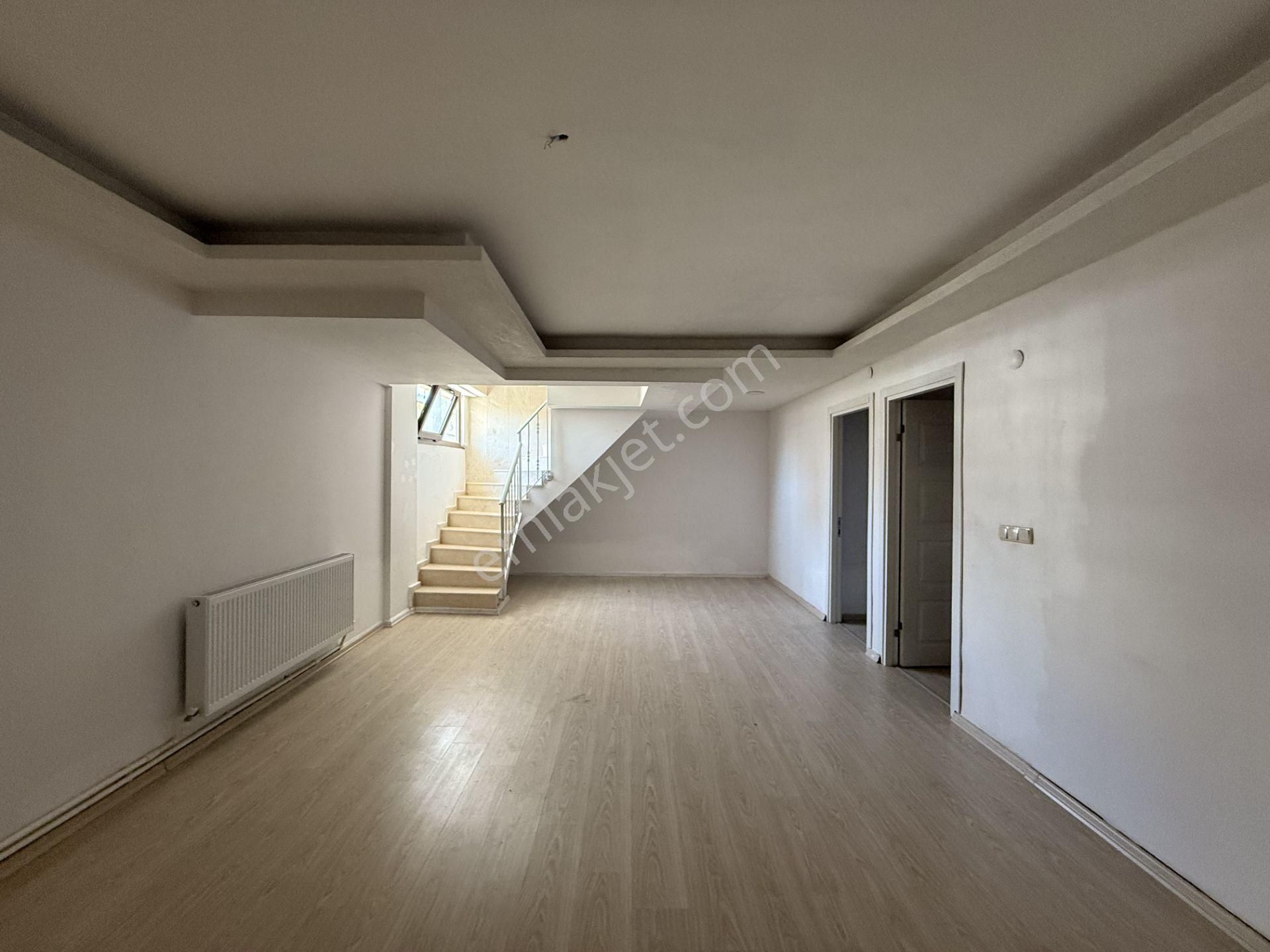 Seferihisar Çolakibrahimbey Mahallesi’nde, Havuzlu Site İçinde, 4+2 Dubleks Satılık Daire - Görsel 25