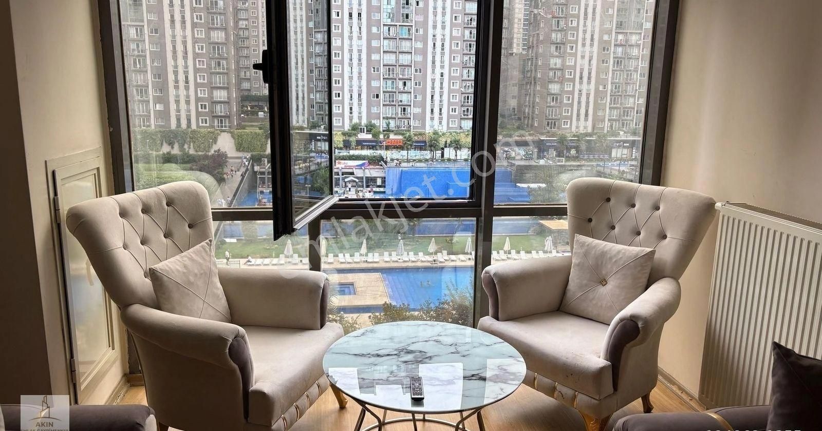 Esenyurt İnnovia 2' De Muhteşem Ana Havuz Manzaralı 1+1 Eşyalı Daire