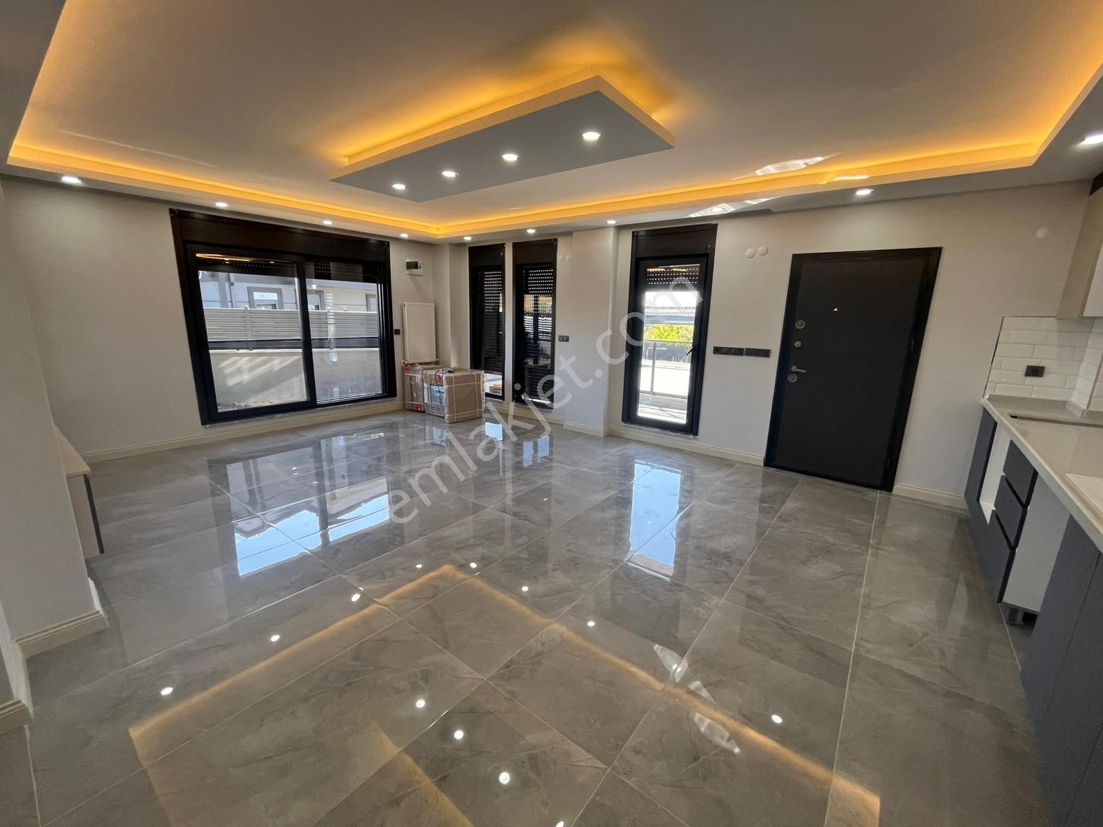 Ata Gayrimenkul'den Çeşmelide Havuzlu 4+1 Müstakil Bahçeli Lüks Villa - Görsel 15