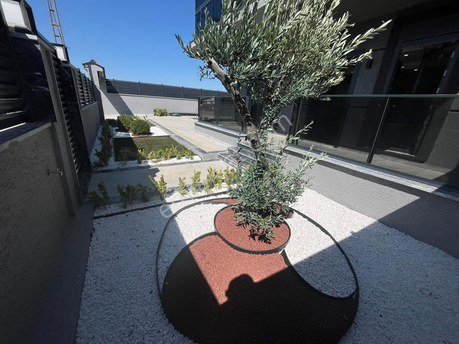 Ata Gayrimenkul'den Çeşmelide Havuzlu 4+1 Müstakil Bahçeli Lüks Villa - Görsel 12