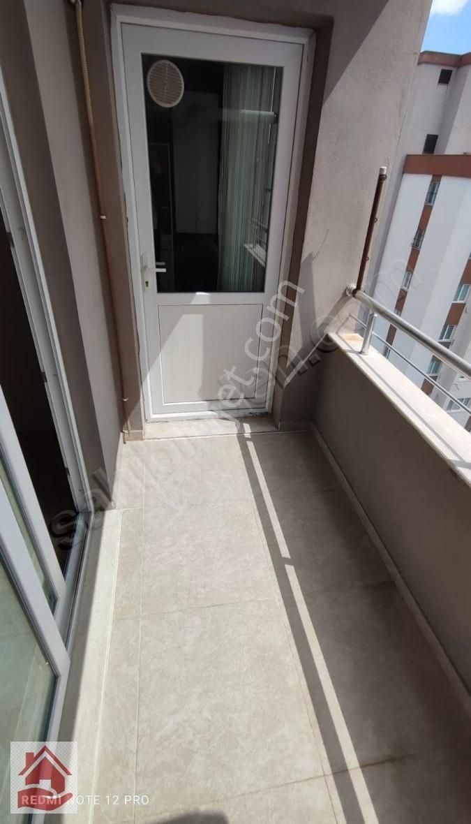 Gültepede 1+1 Eşyalı Doğalgazlı Merkezi Konumda İskânlı Satılık!