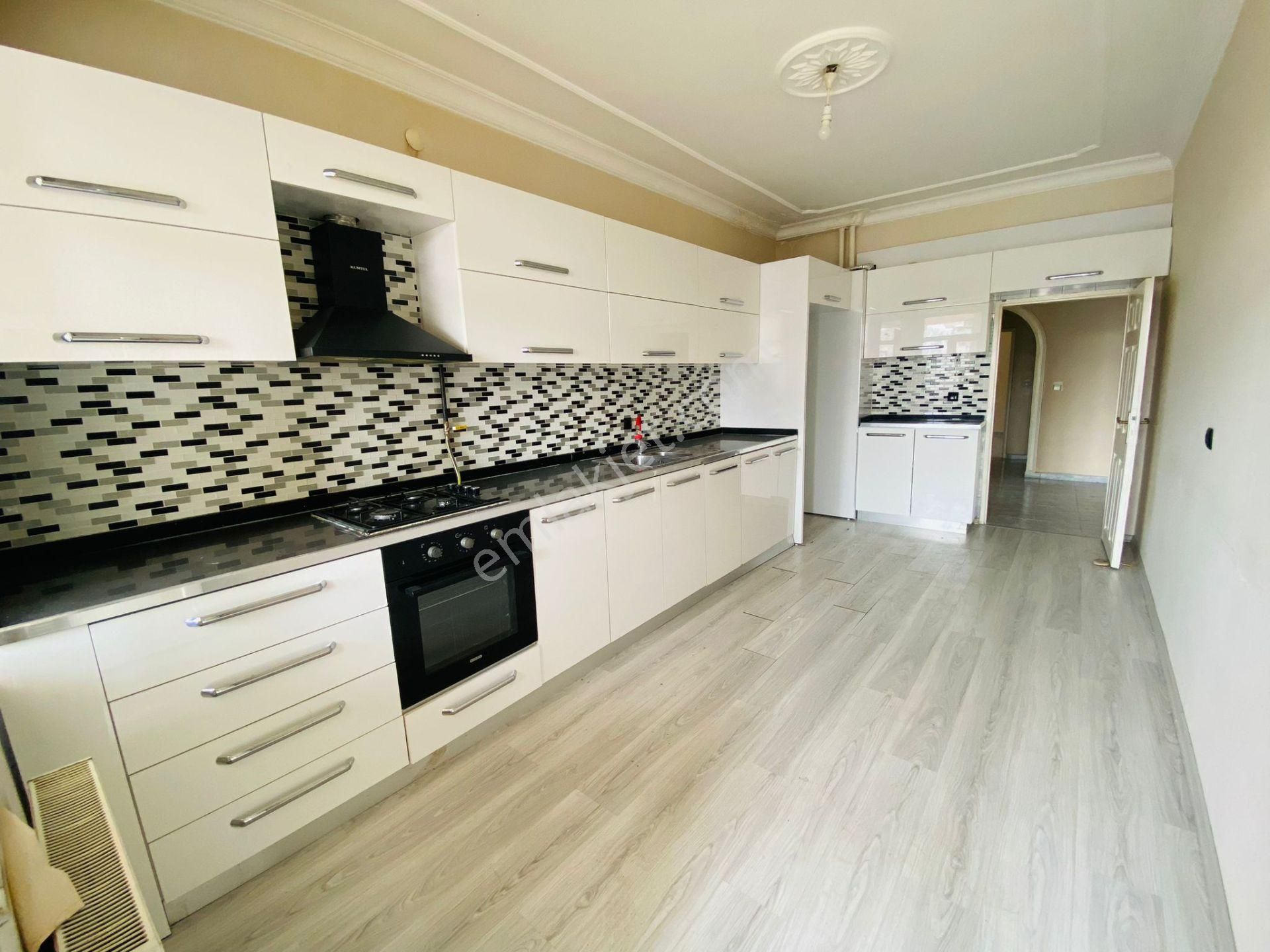 Diclekentte Site İçinde Konforlu 3+1 Satılık Daire